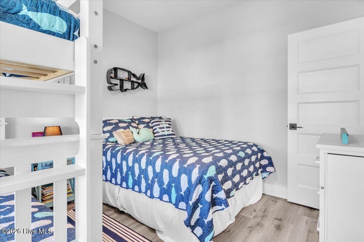 100565716 | Photo 15