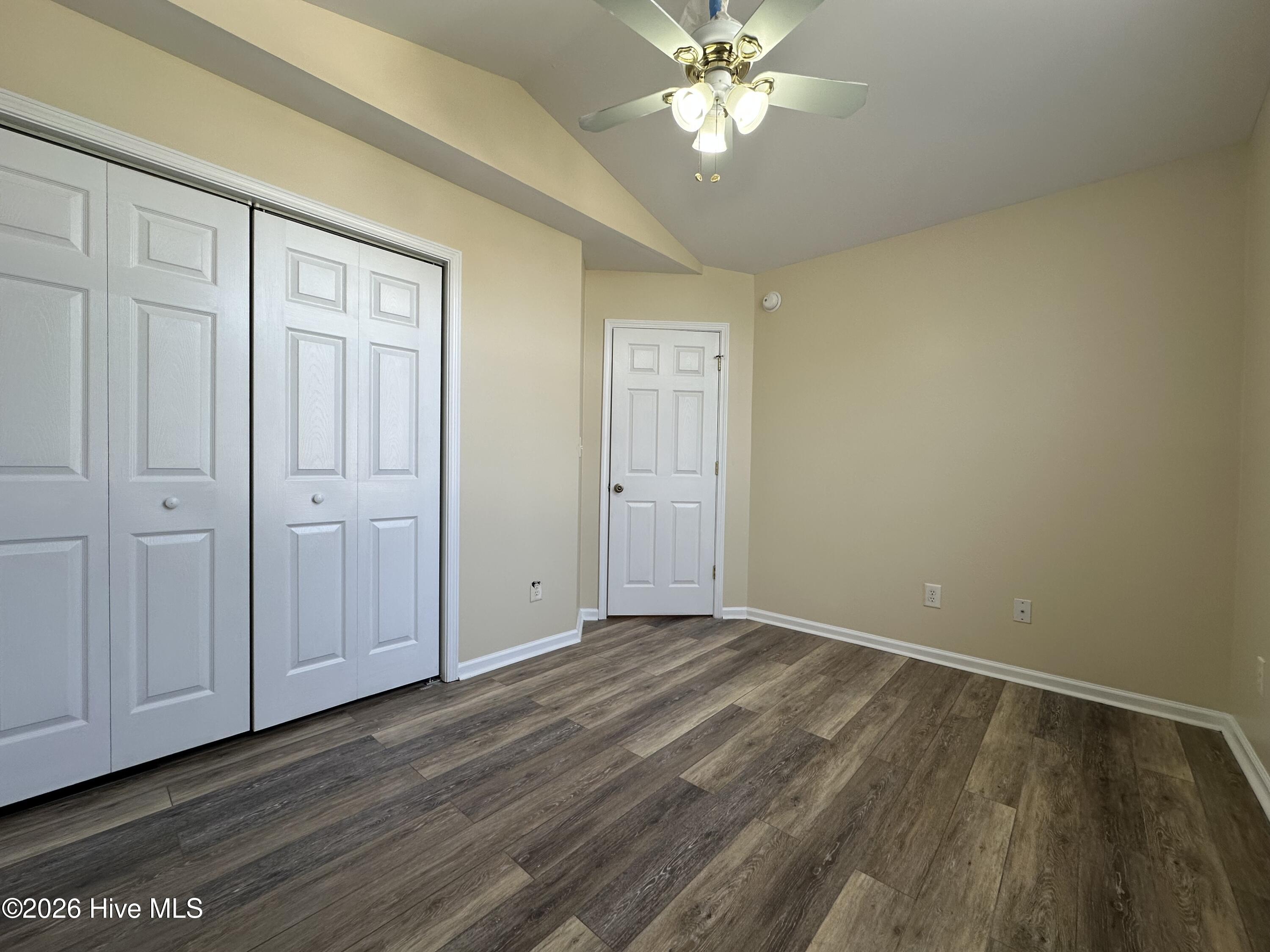 100564152 | Photo 40