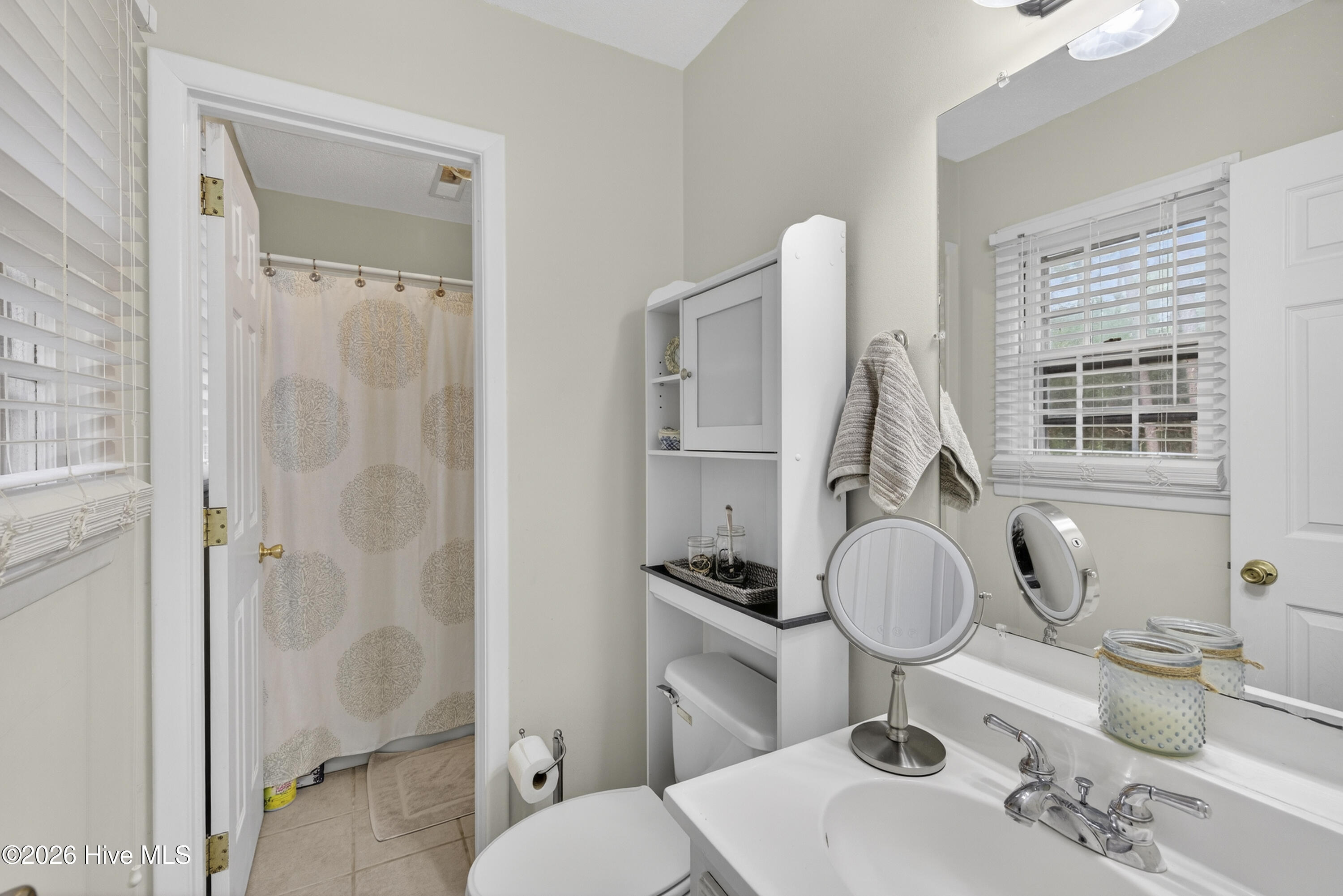 100555810 | Photo 17