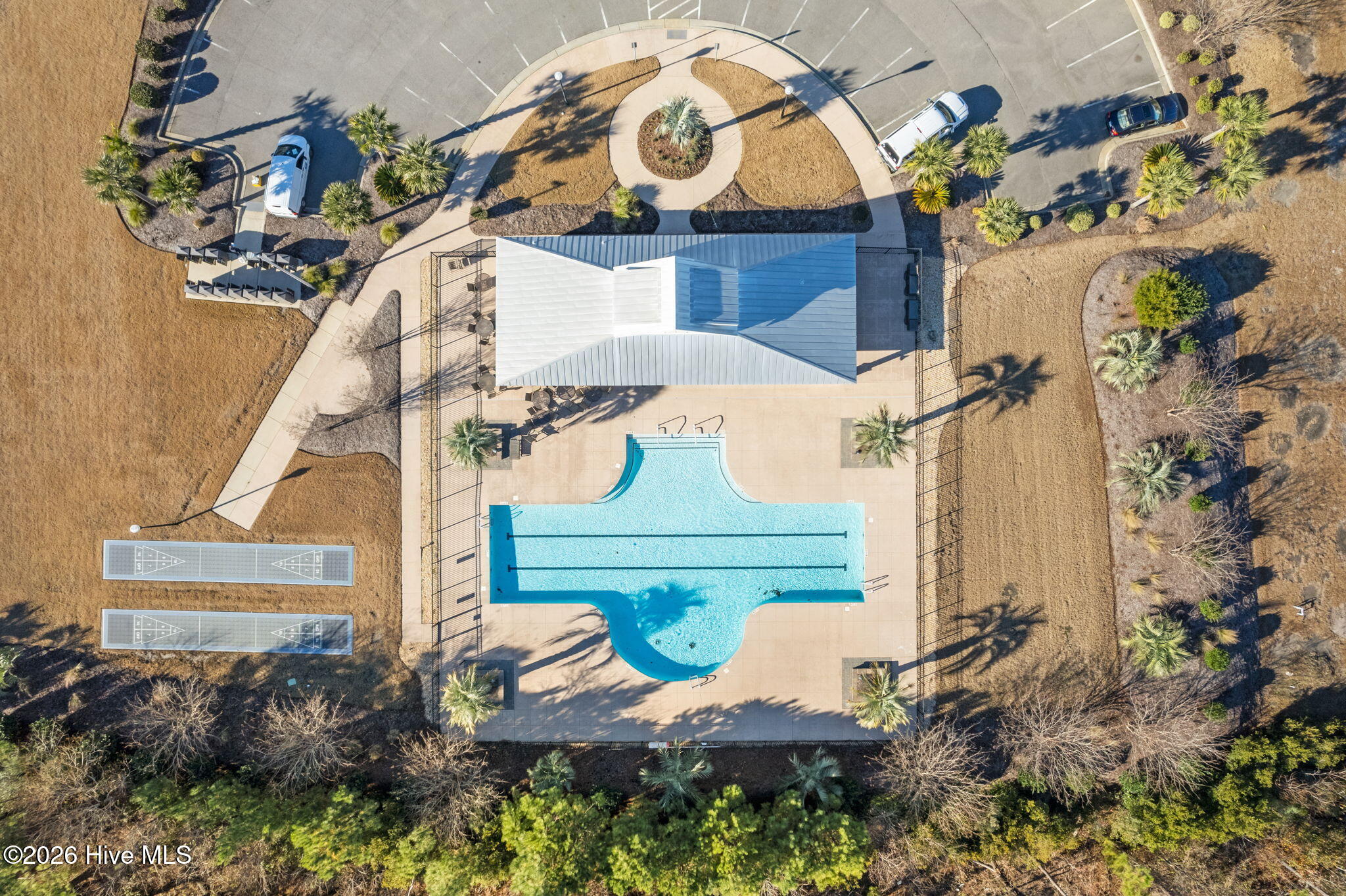 100549326 | Photo 35