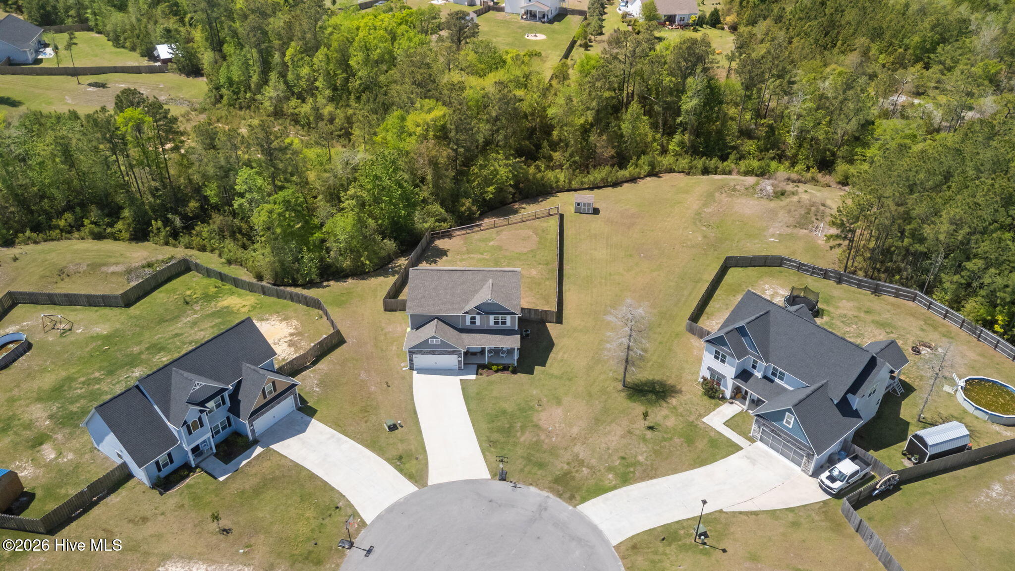 100568670 | Photo 46