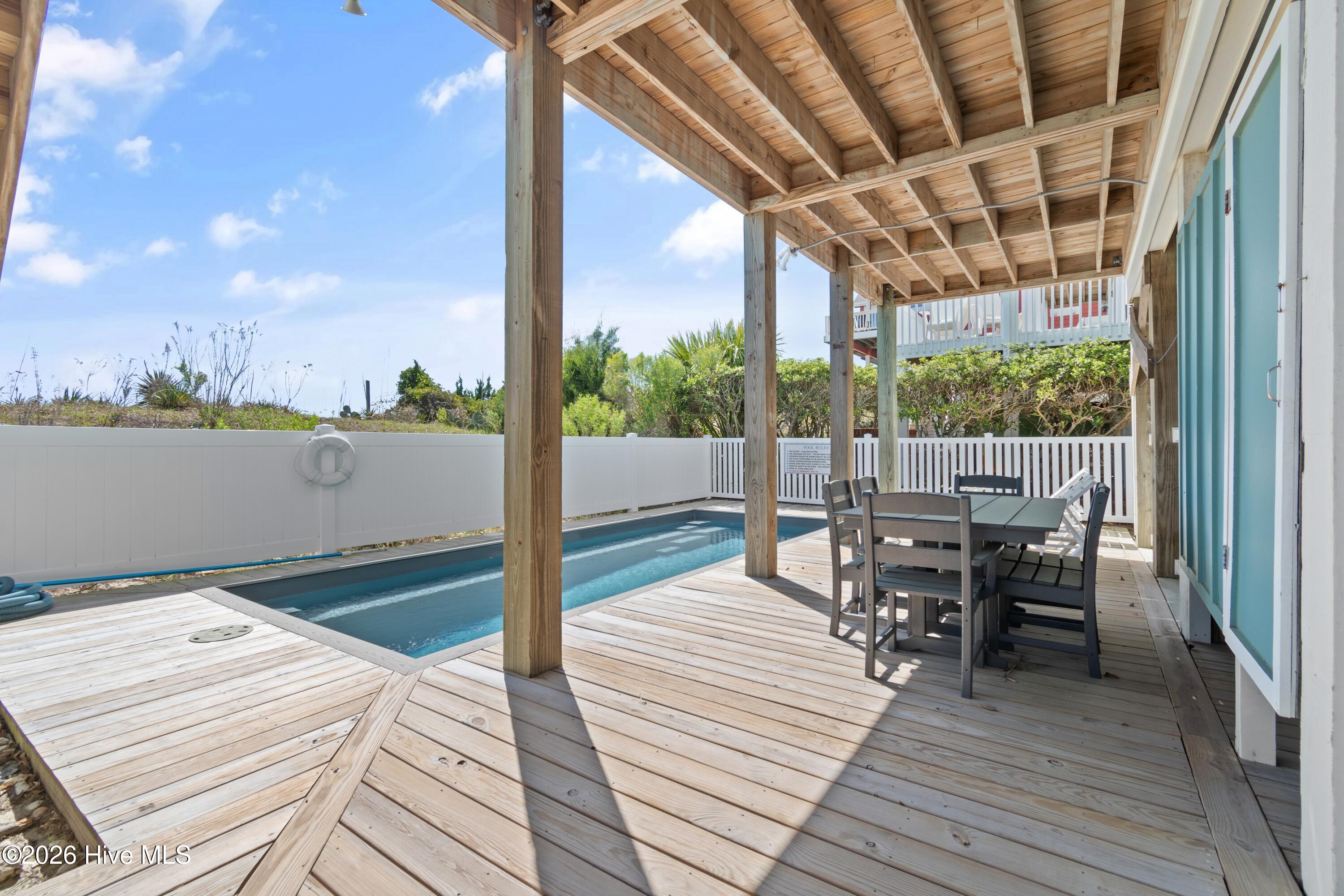 100564147 | Photo 47