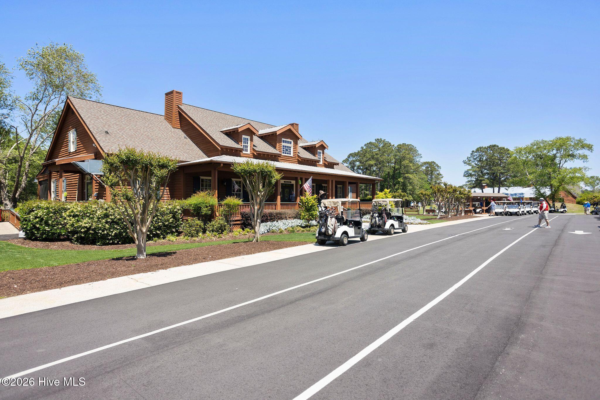 100560639 | Photo 51