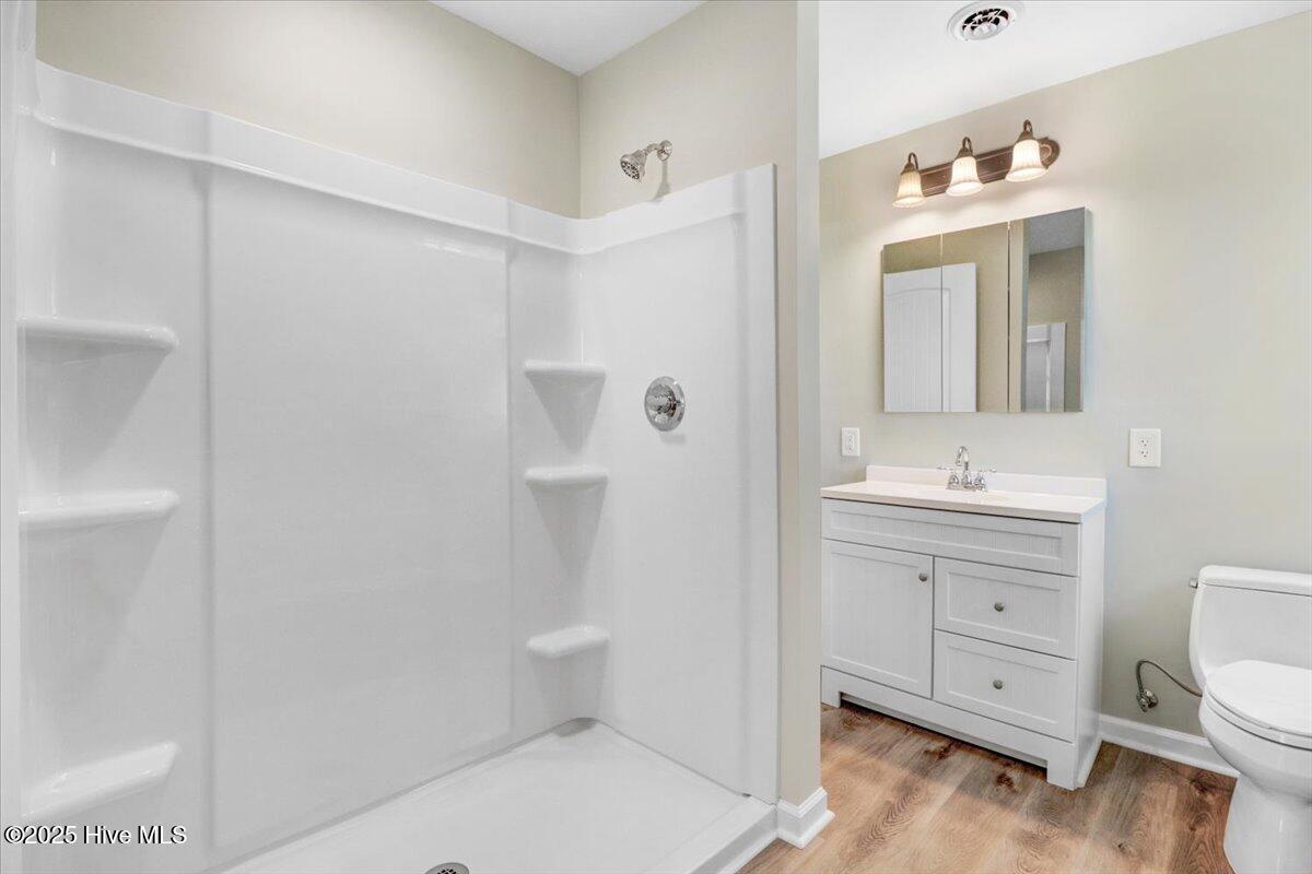 100521528 | Photo 10