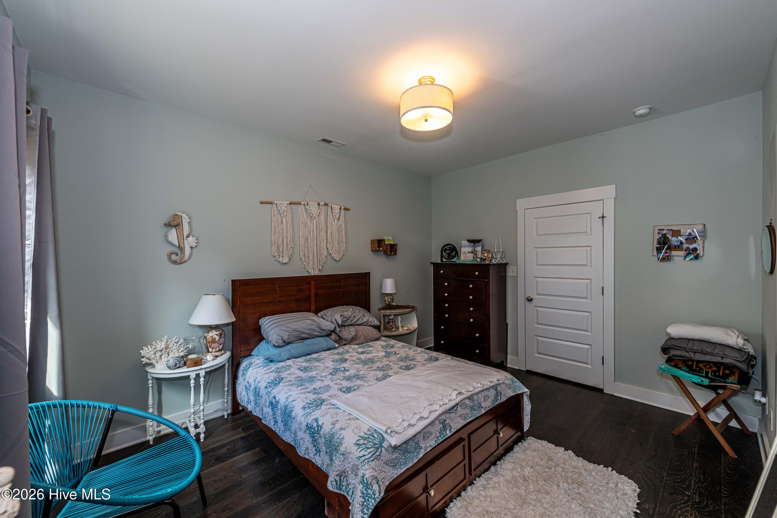 100559174 | Photo 55