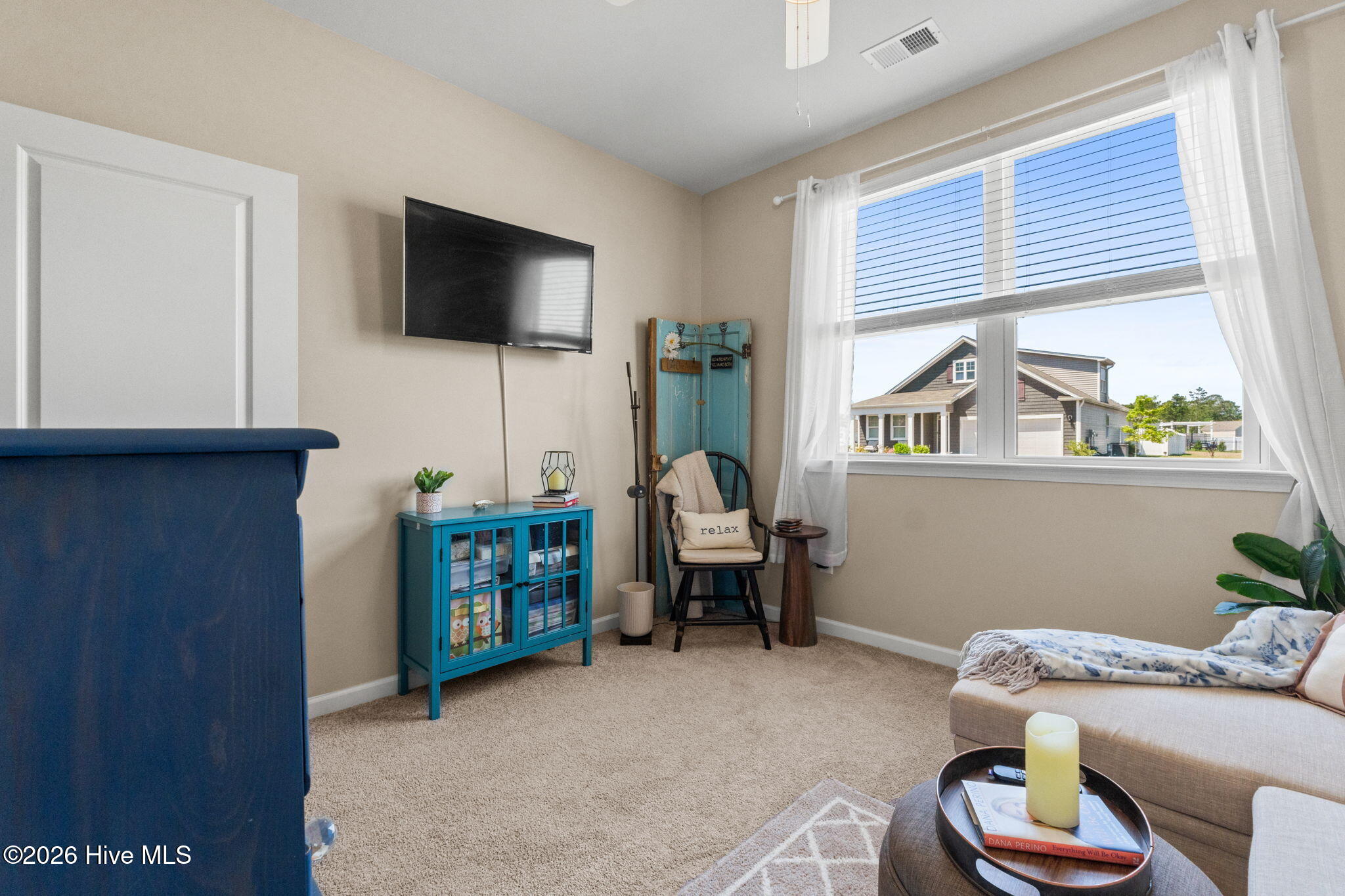 100568064 | Photo 33