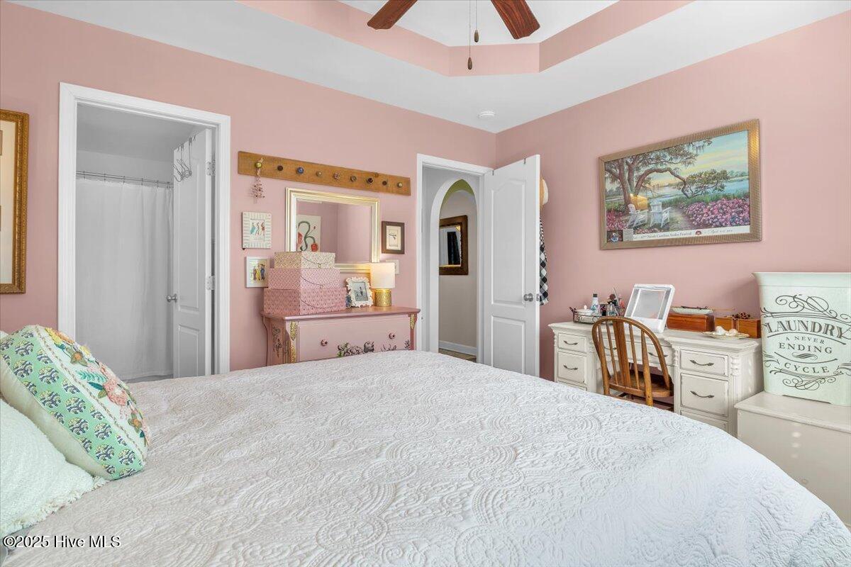 100527924 | Photo 16