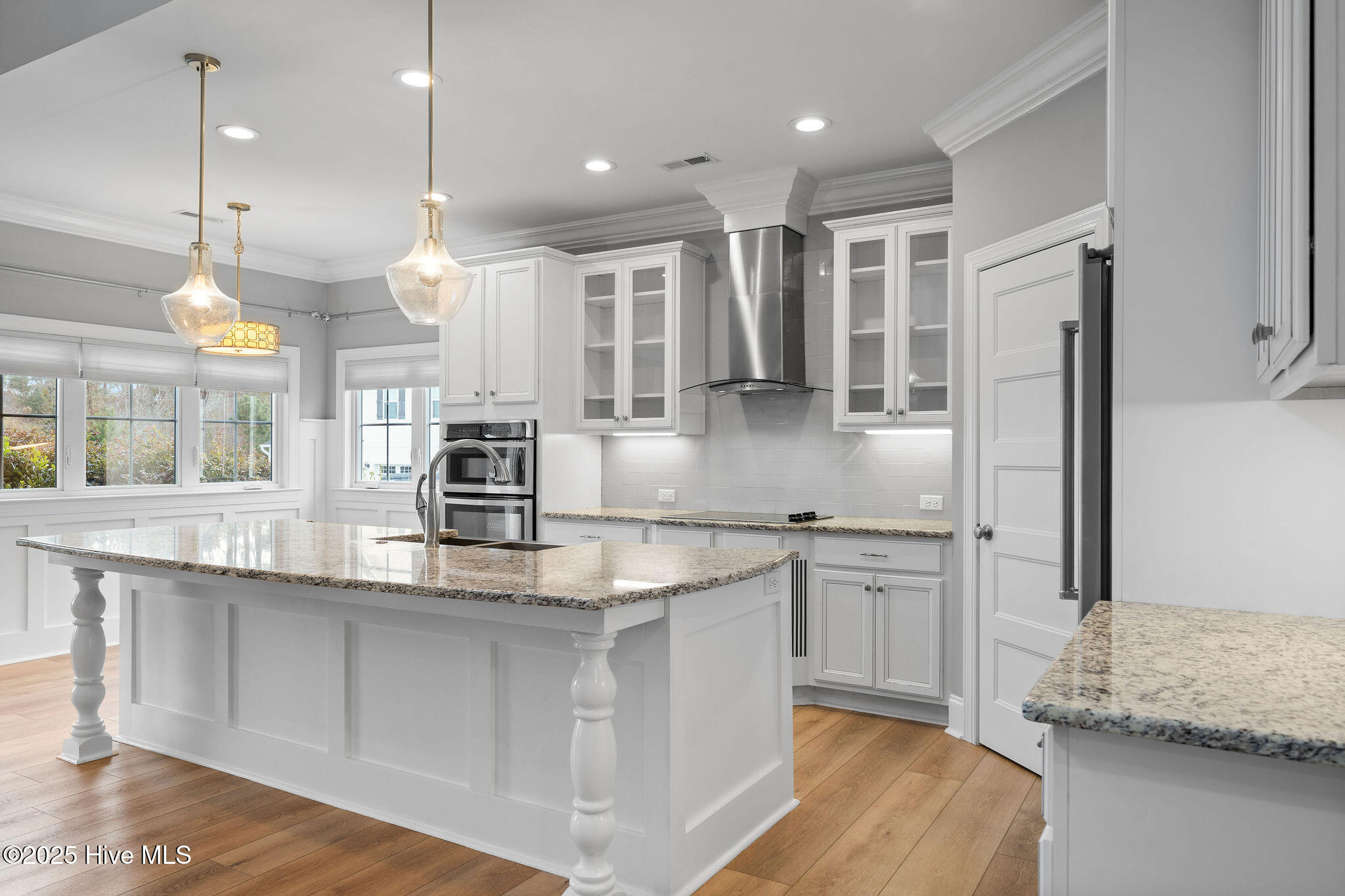 100544124 | Photo 13