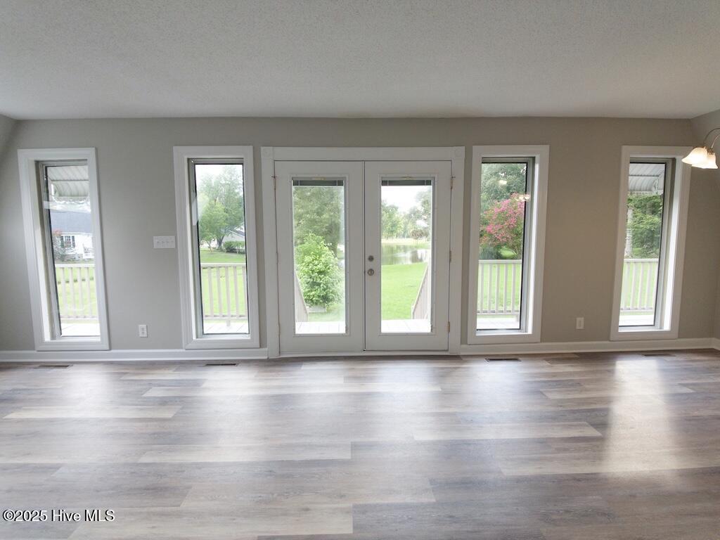 100519170 | Photo 10