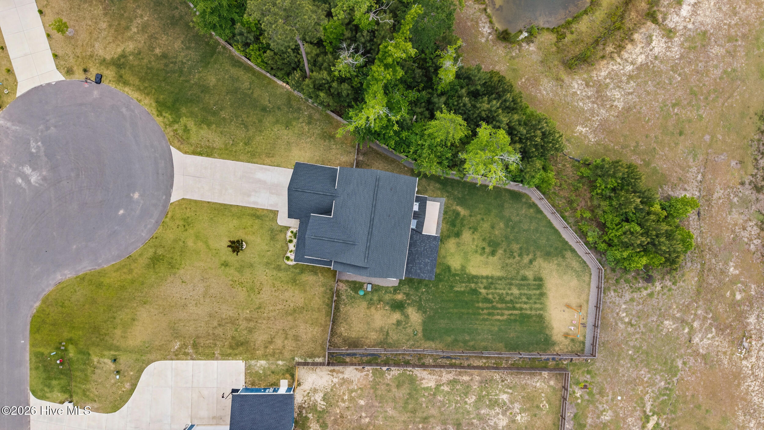 100570629 | Photo 60