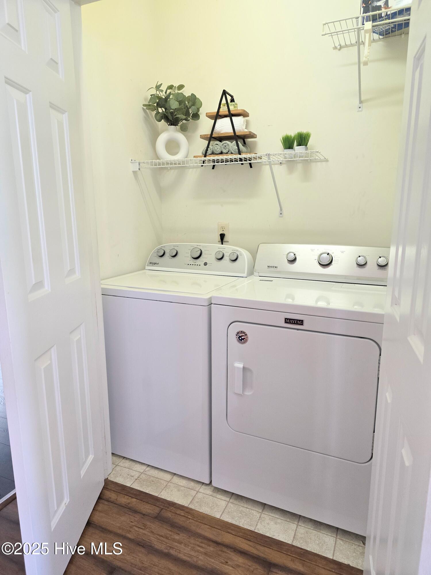 100509248 | Photo 14