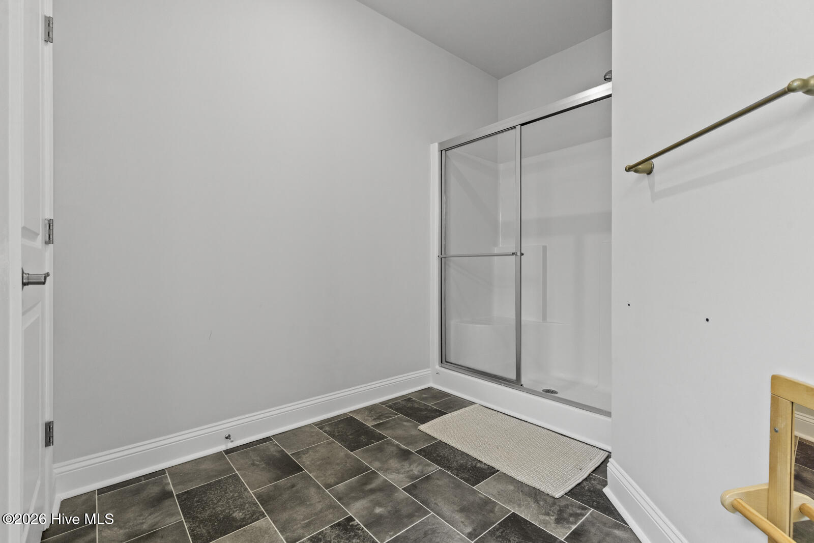 100560379 | Photo 14