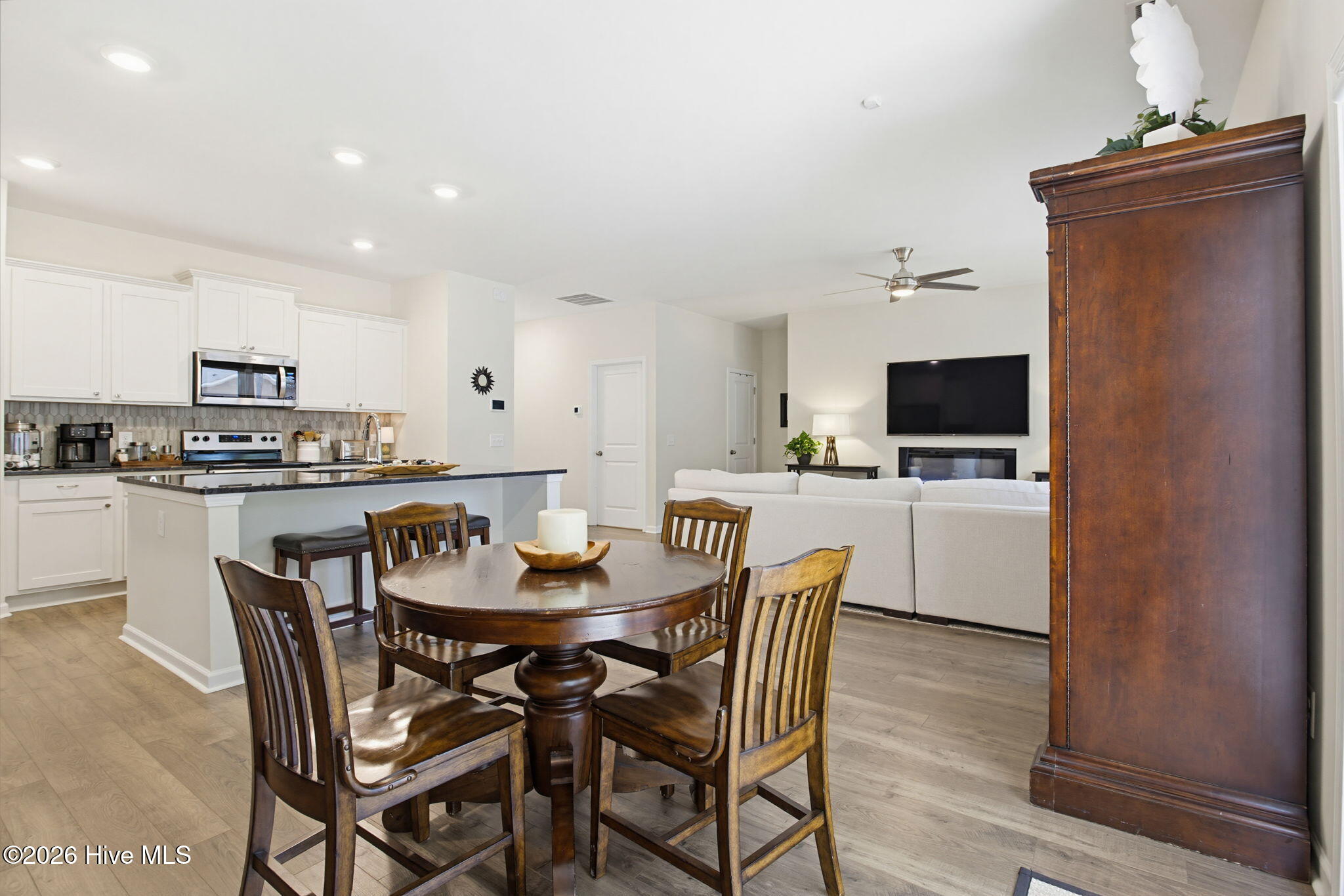 100569324 | Photo 10