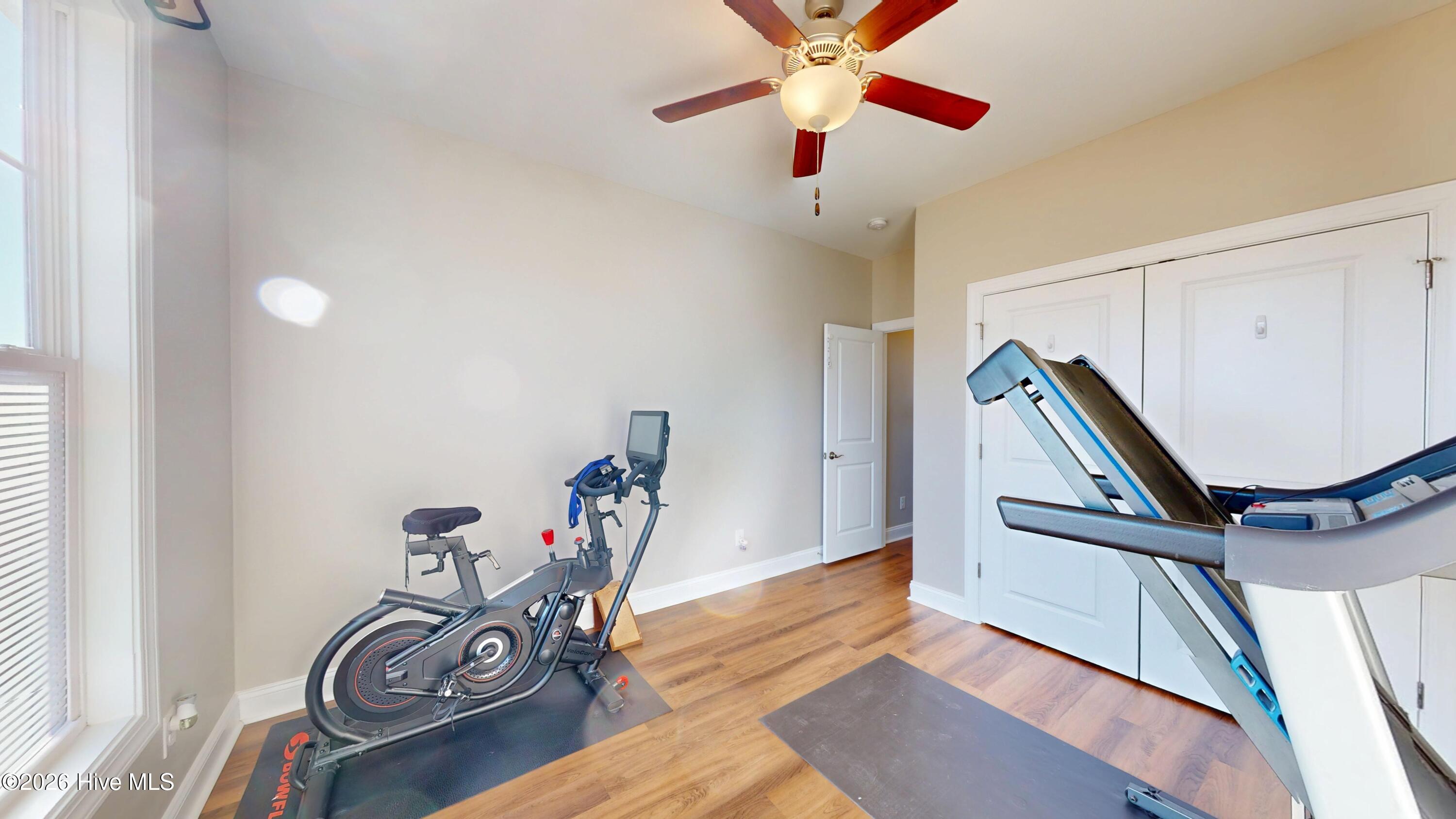 100547102 | Photo 44