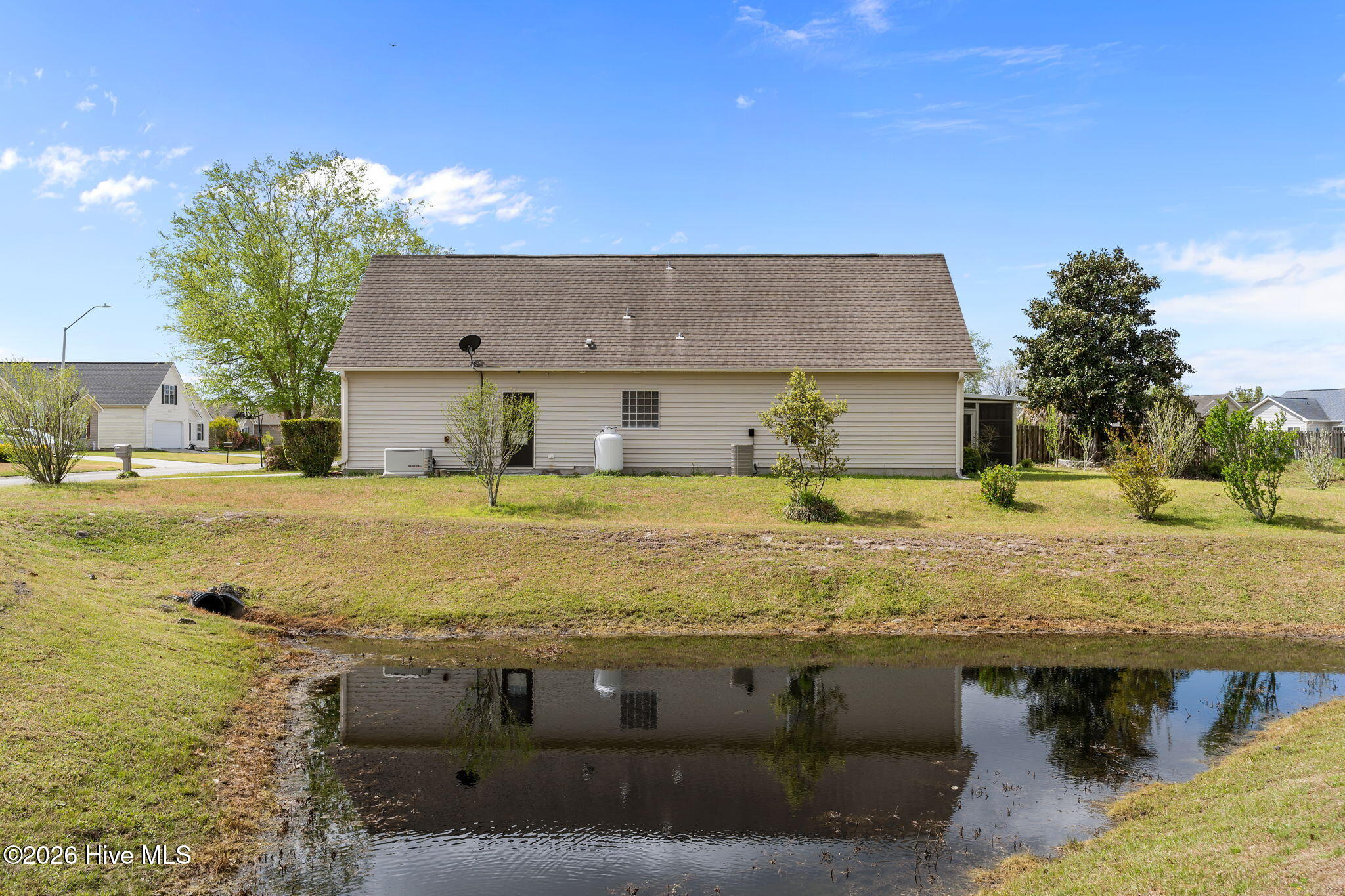 100565536 | Photo 55