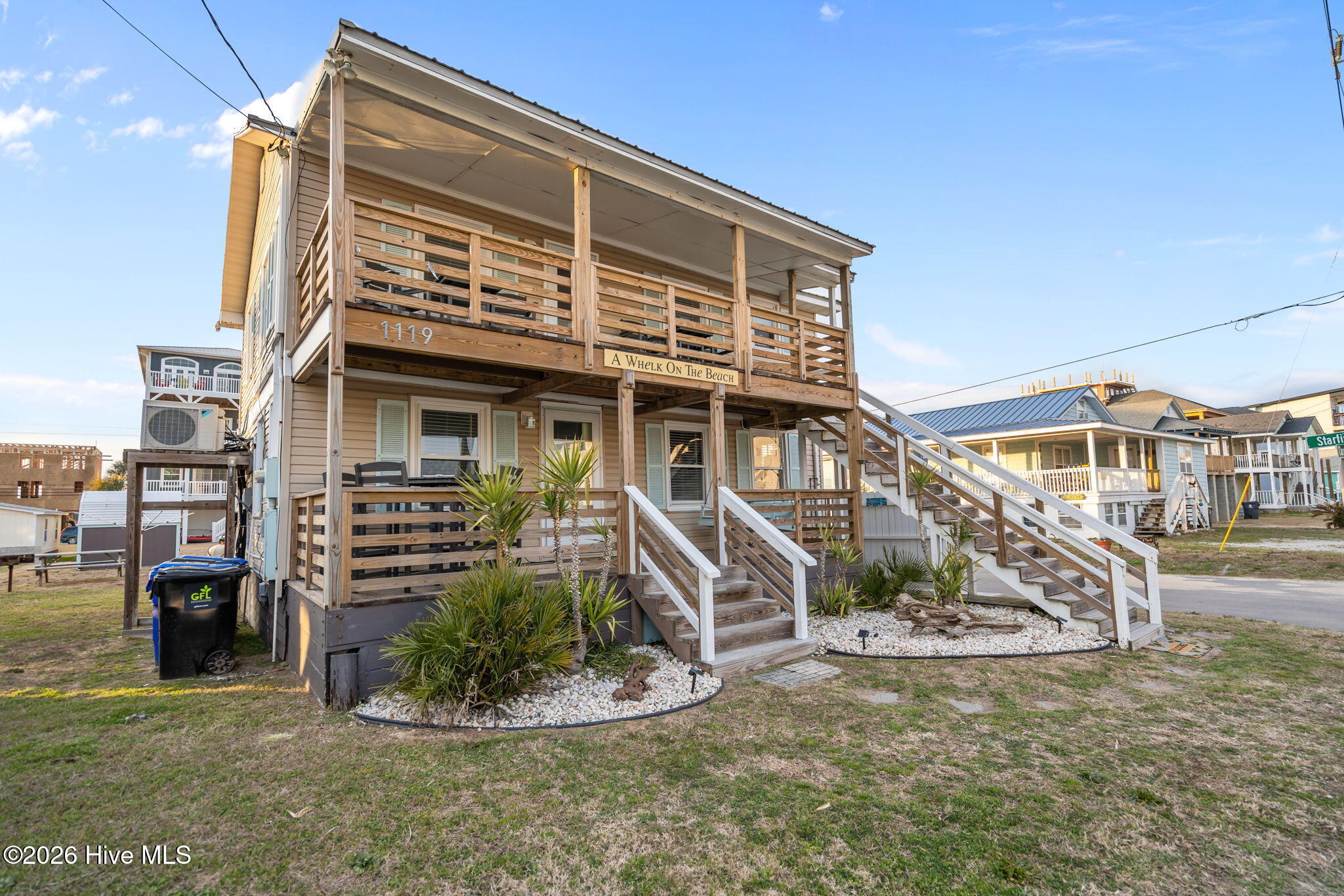 100552359 | Photo 77