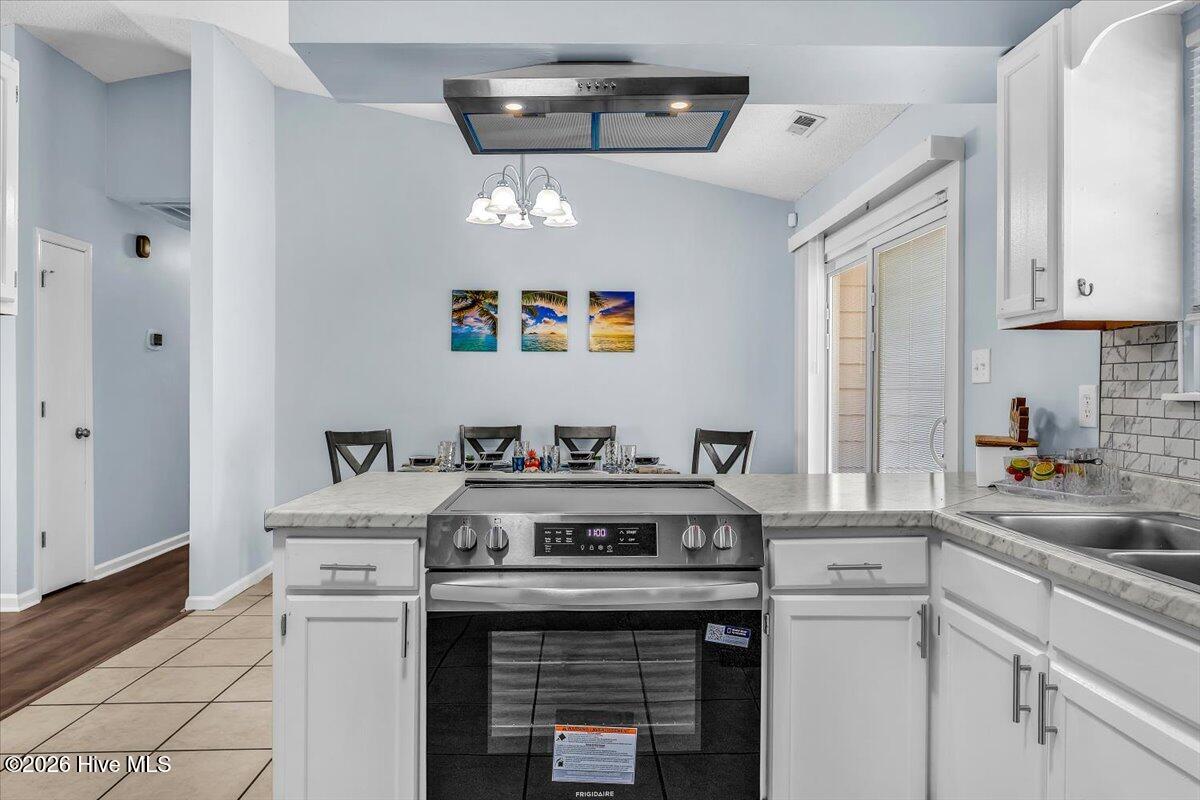 100566247 | Photo 22