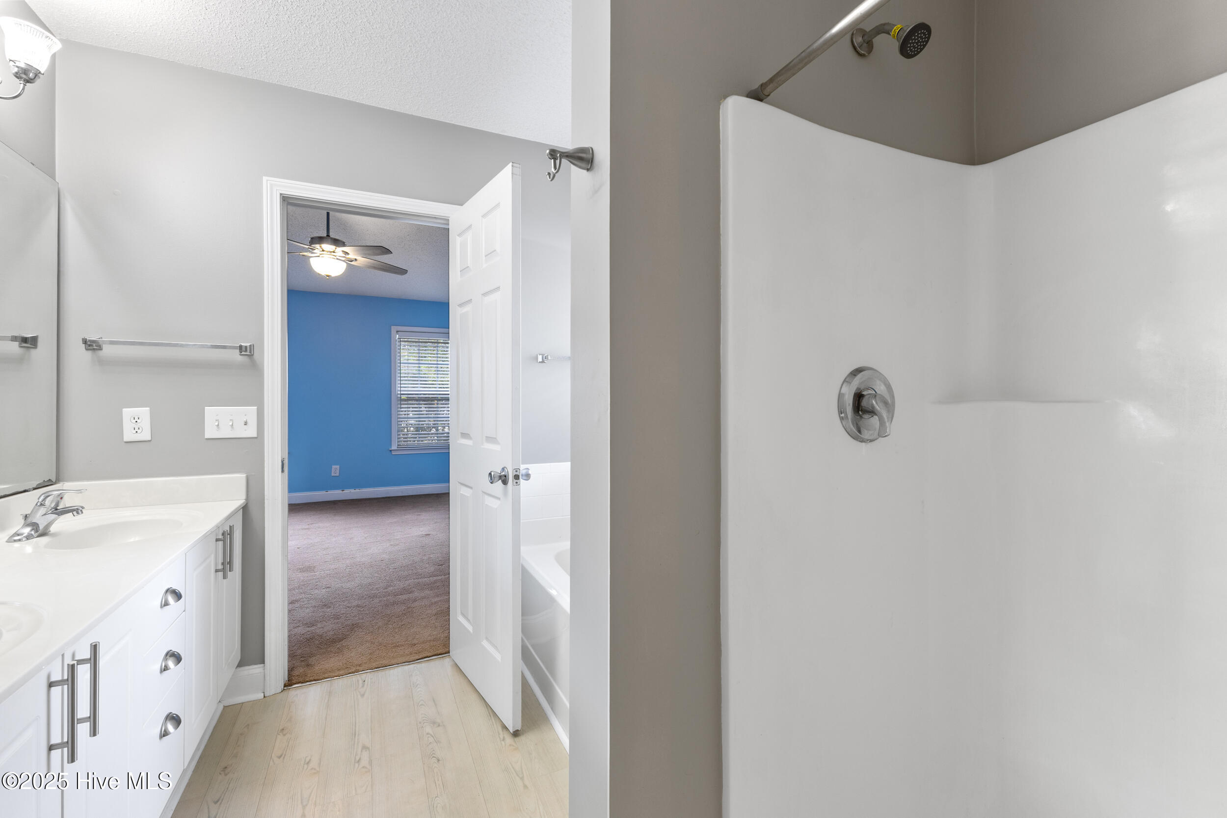 100539988 | Photo 23