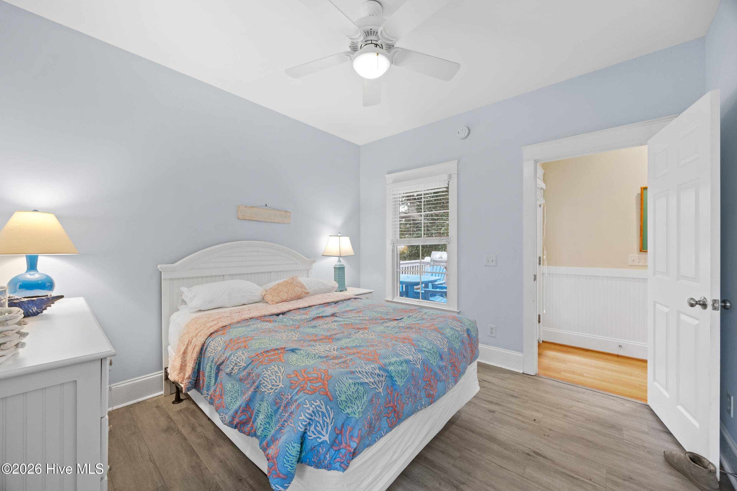 100555680 | Photo 24