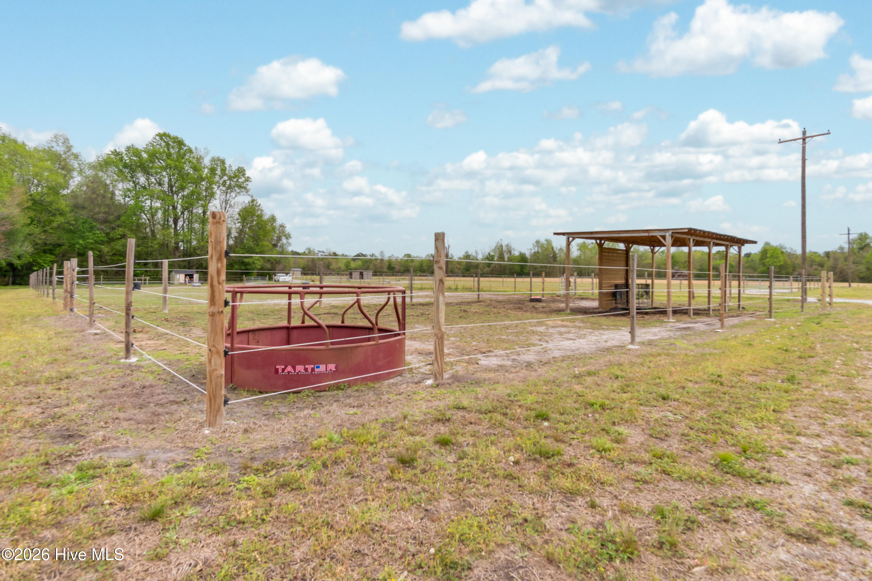 1560 White Oak River Road,Maysville