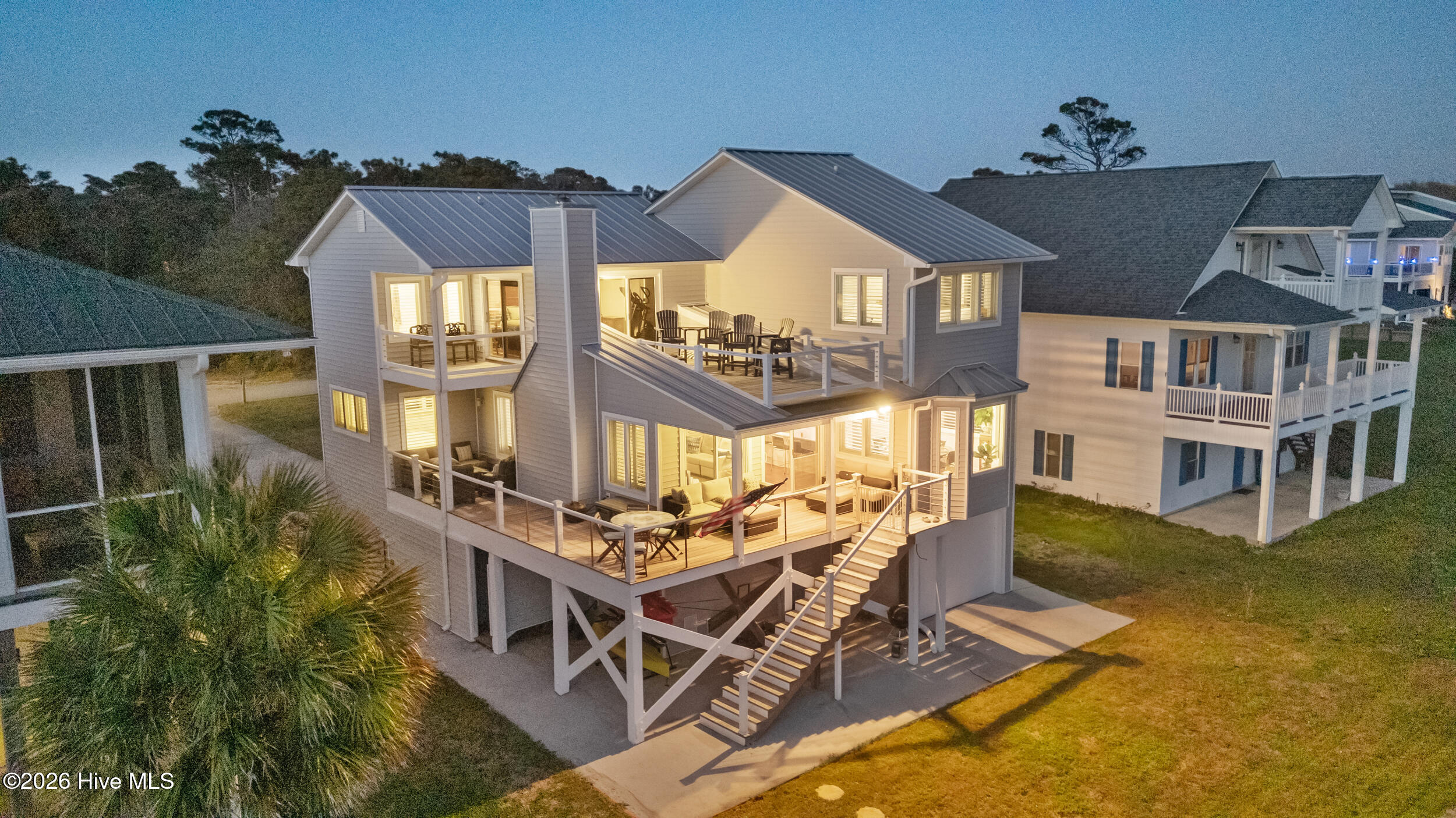 100564811 | Photo 99