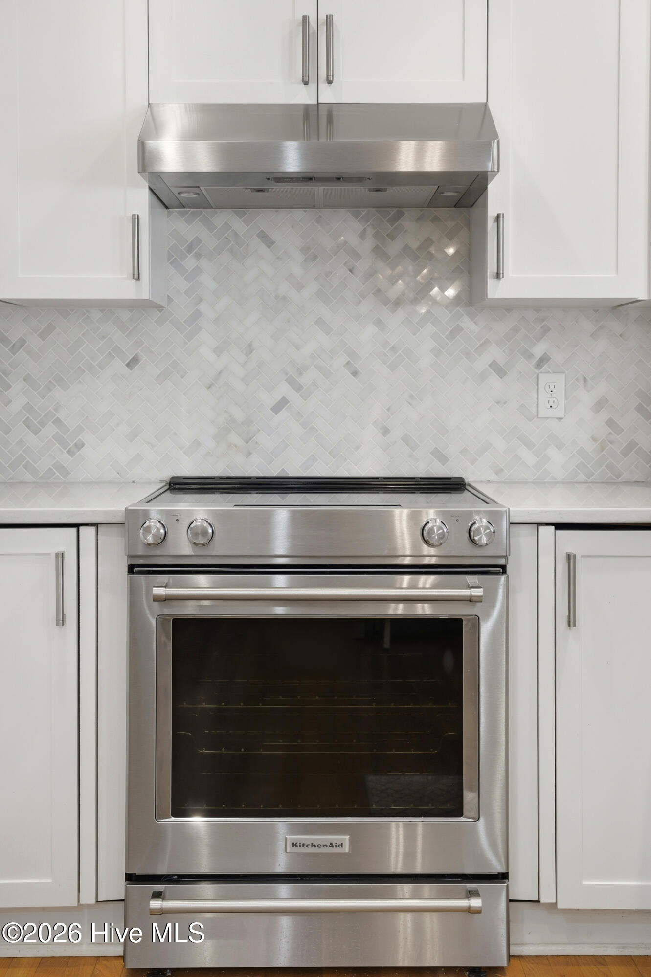 100559710 | Photo 22