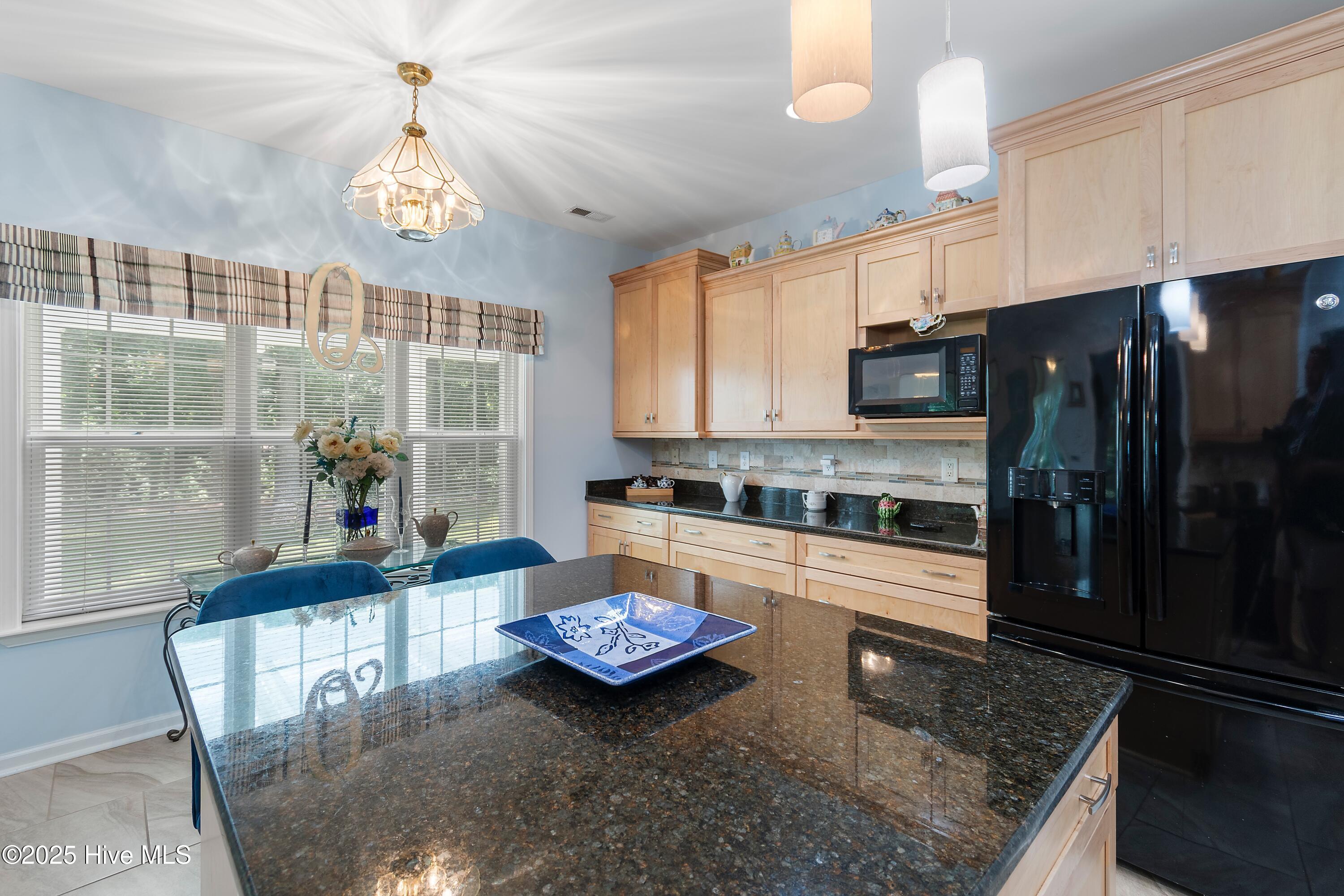 100545372 | Photo 39