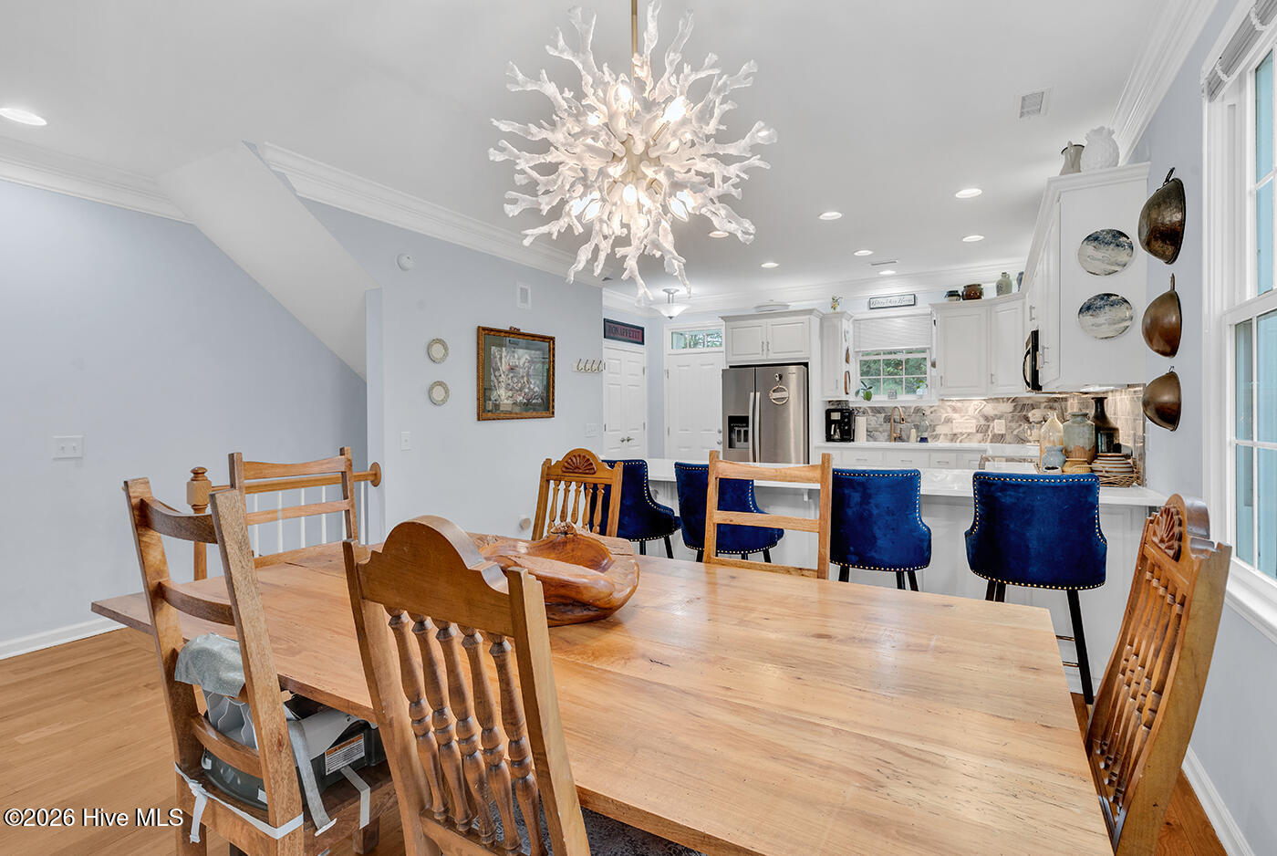 100566110 | Photo 11