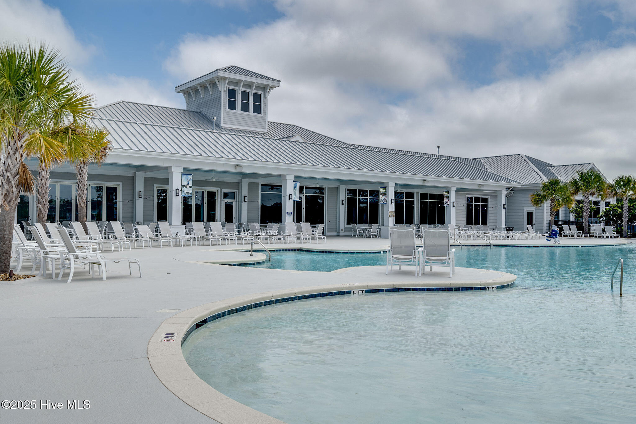 100522757 | Photo 54