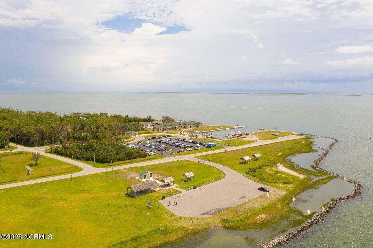 211 Leeward Lane,Beaufort