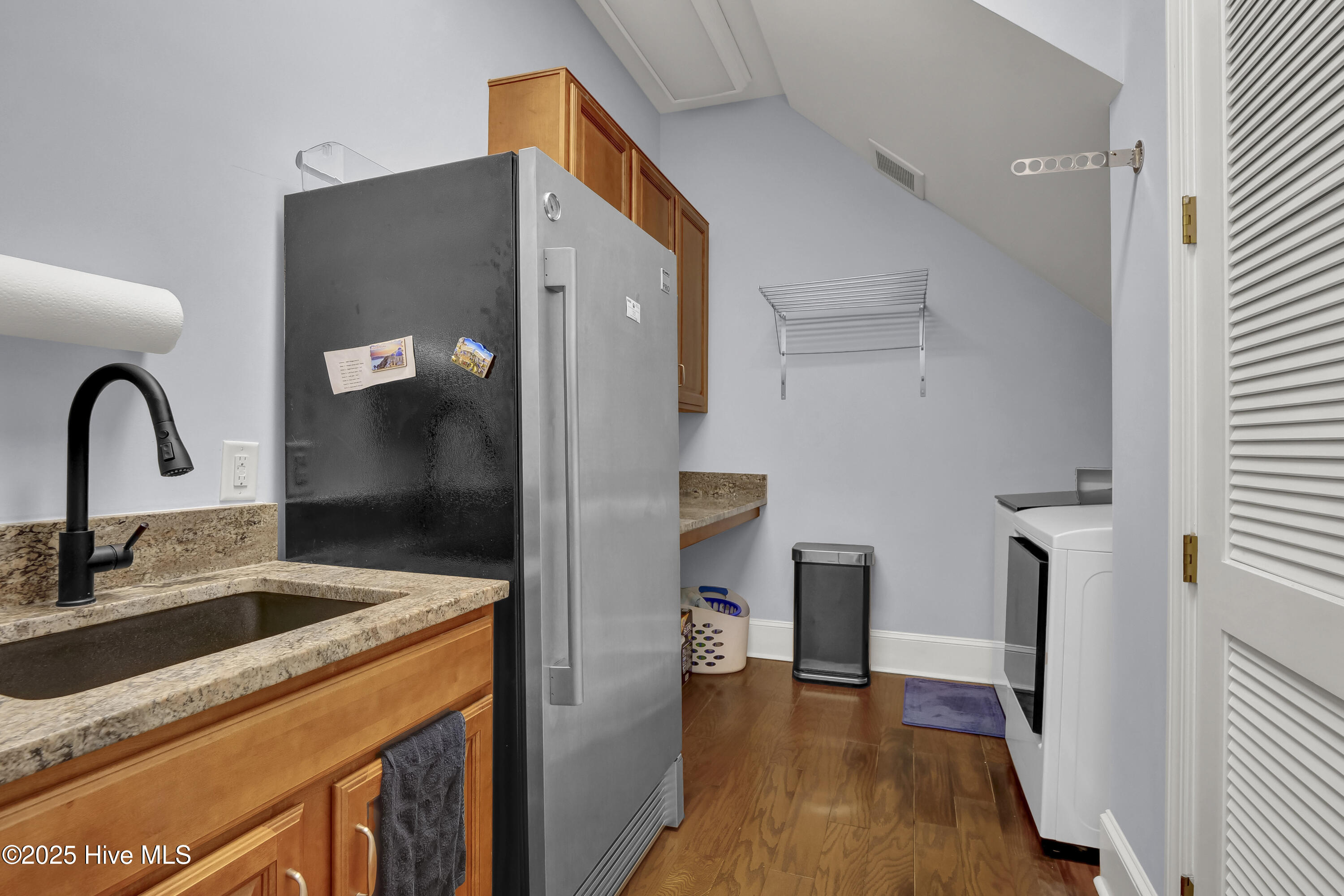 100511674 | Photo 37