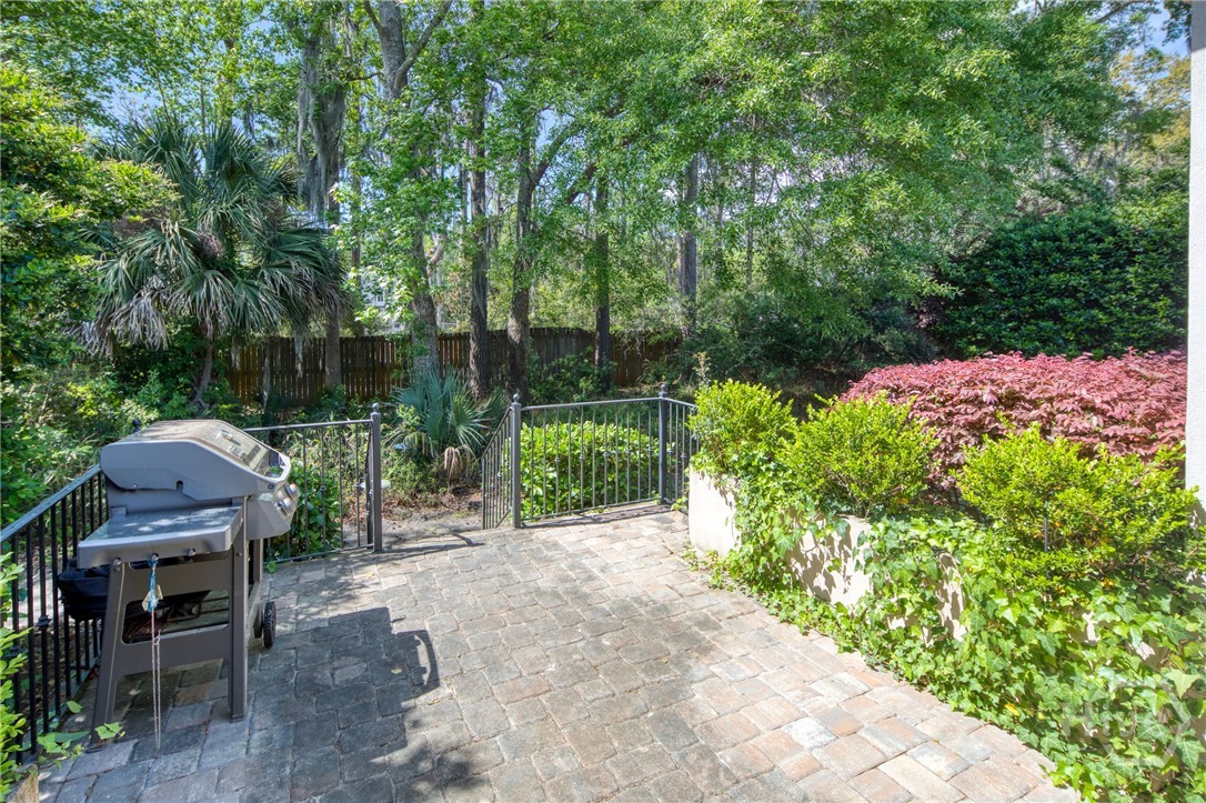 Terrace with pavers
