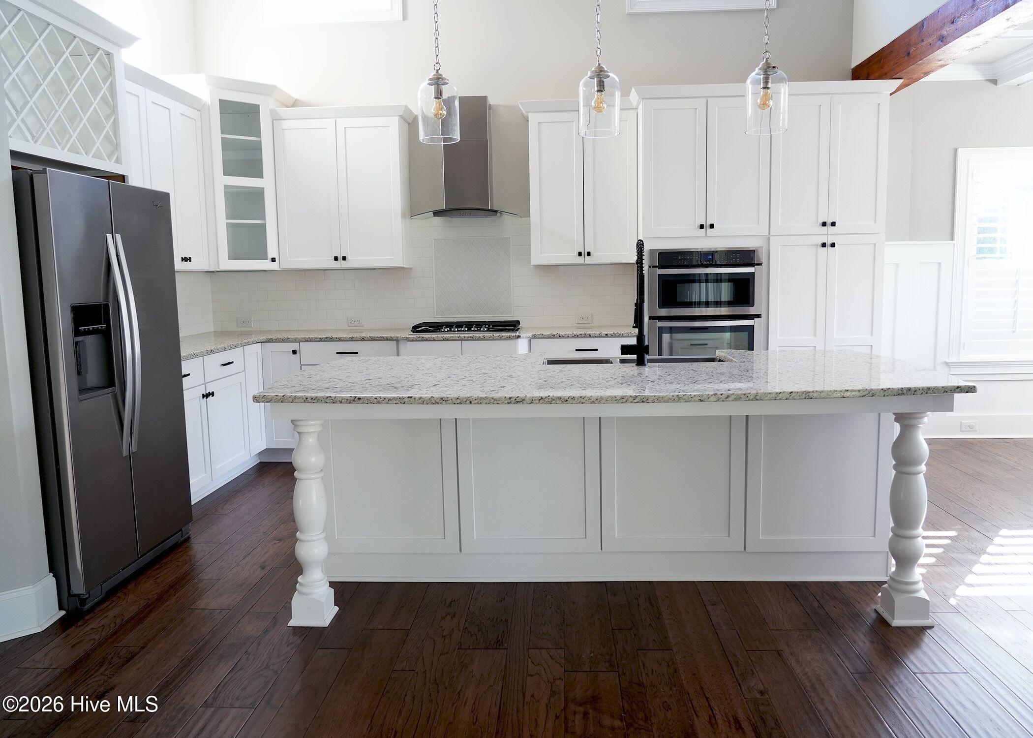 100554172 | Photo 11