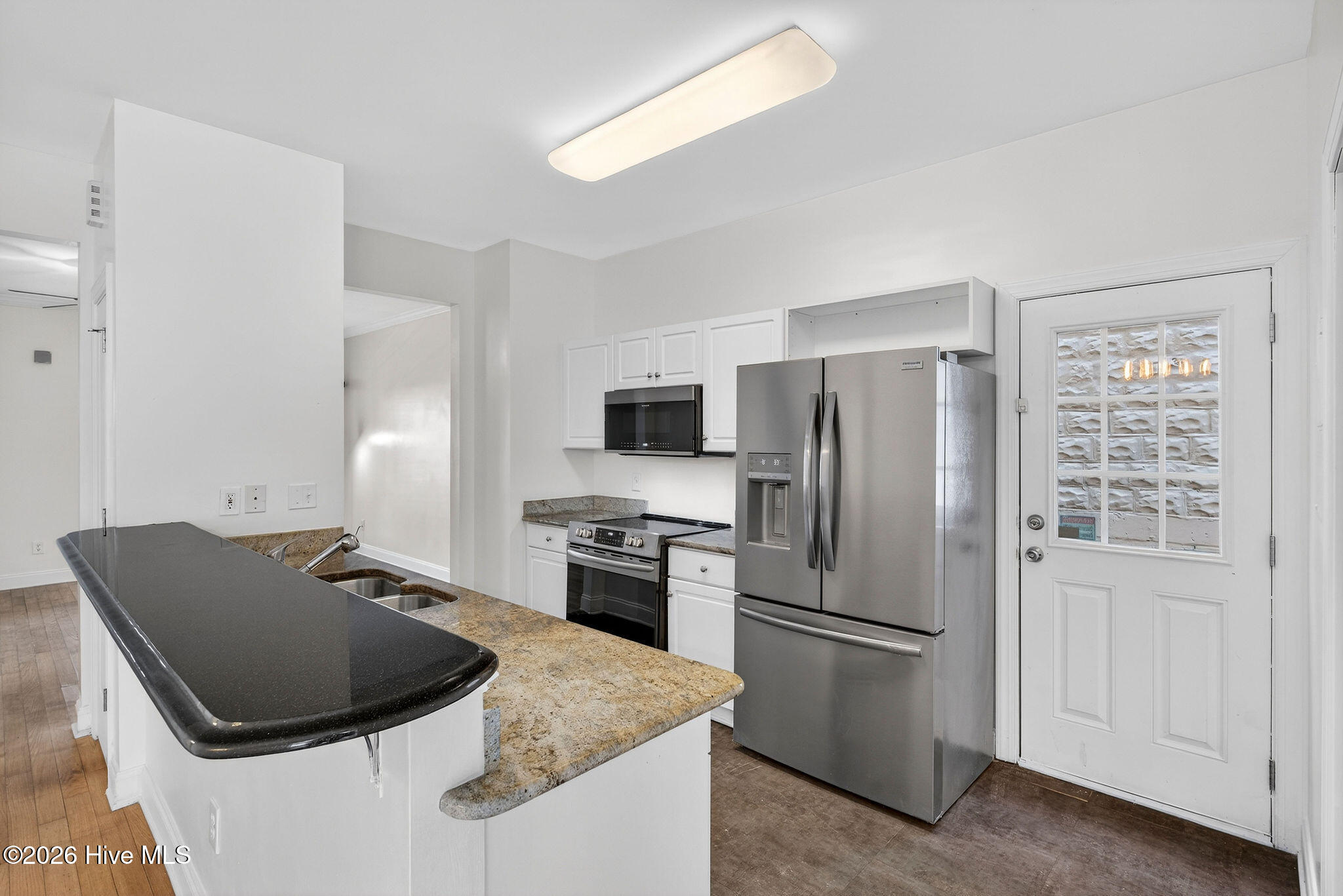 100550770 | Photo 17