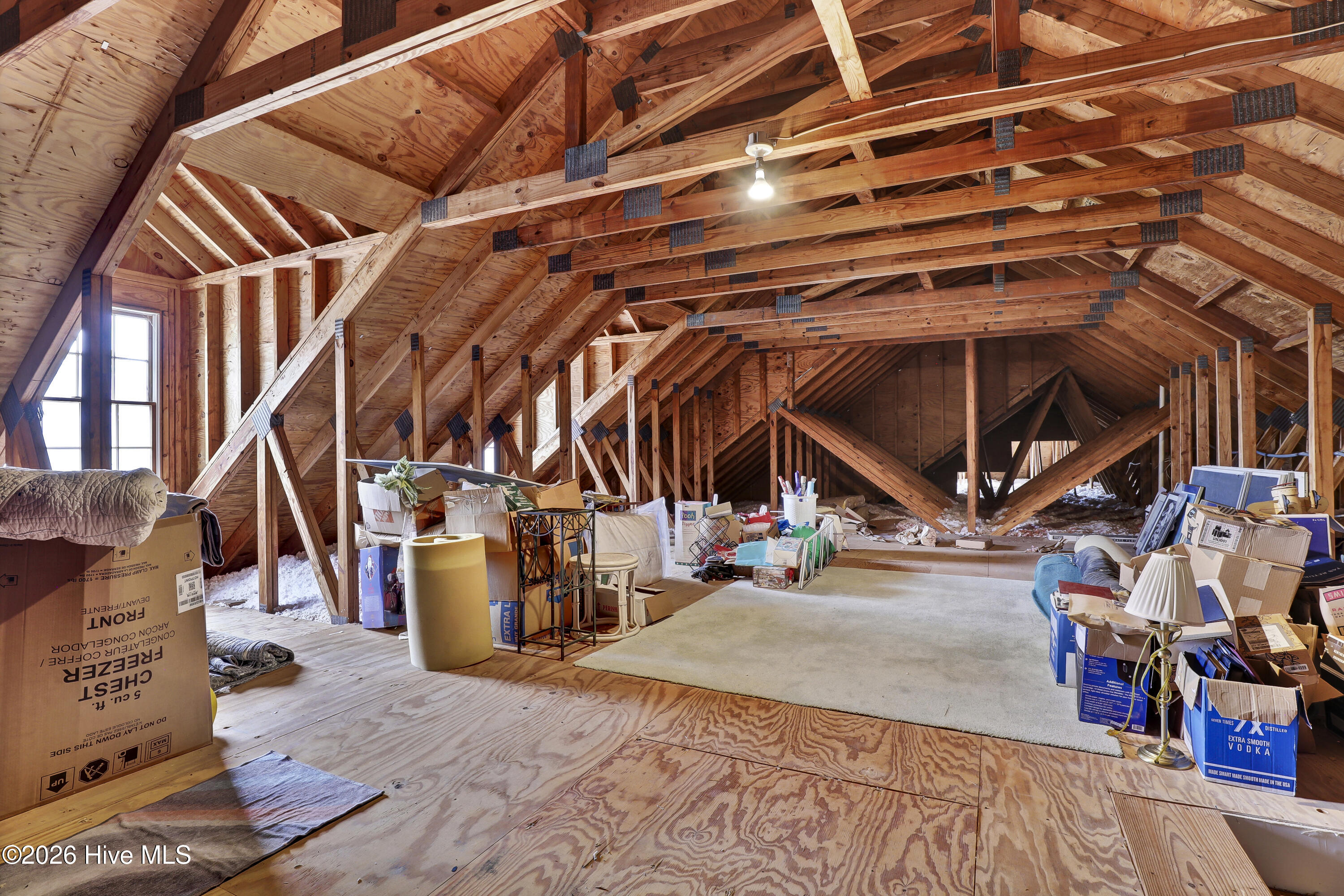 100555270 | Photo 22