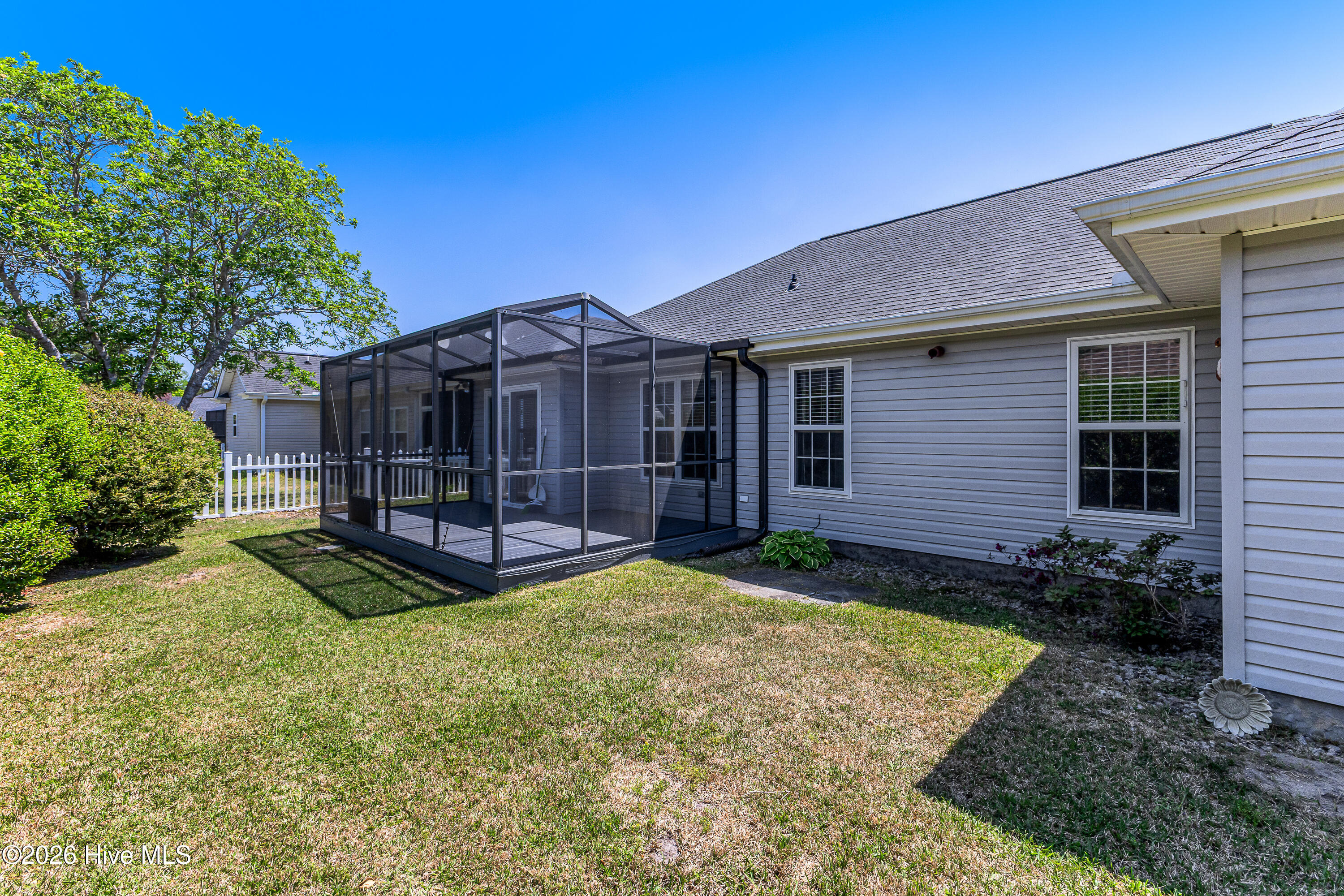 100568217 | Photo 41