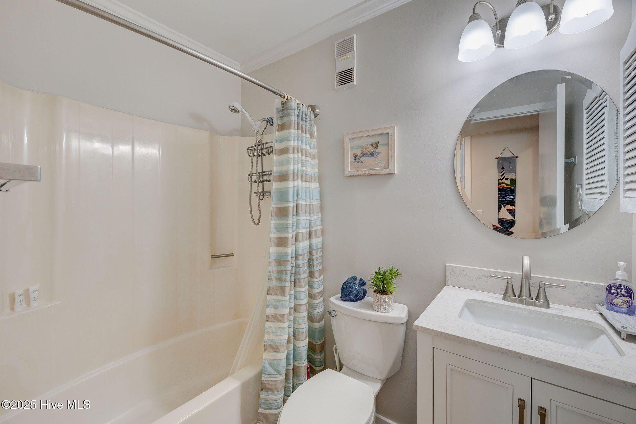 100525096 | Photo 19