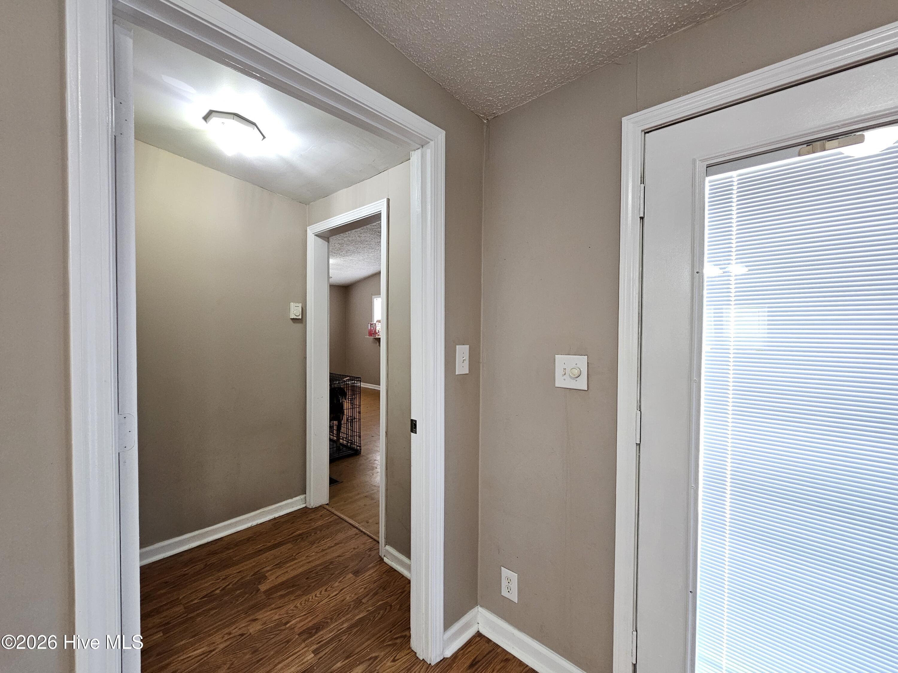 100561319 | Photo 42