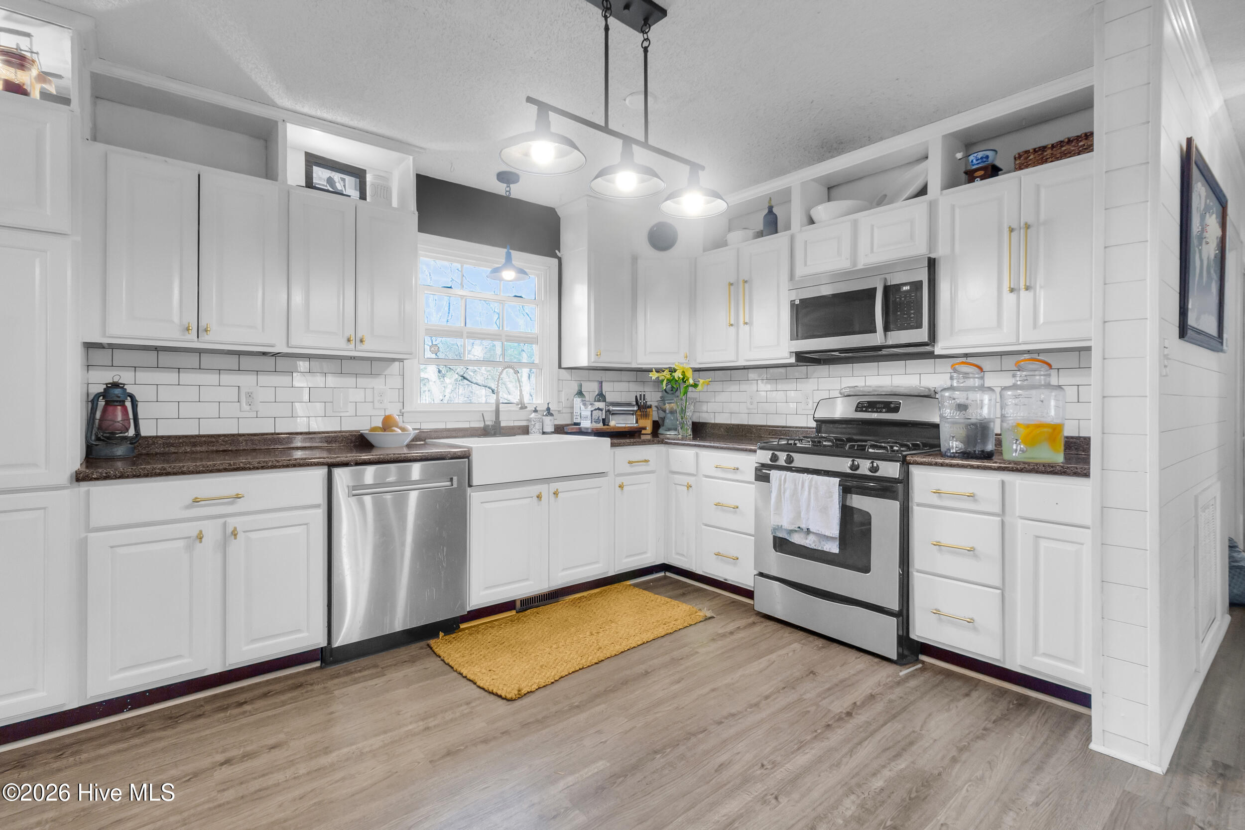 100560236 | Photo 10