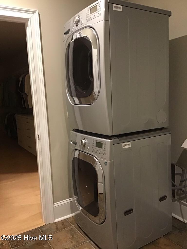 100547219 | Photo 26