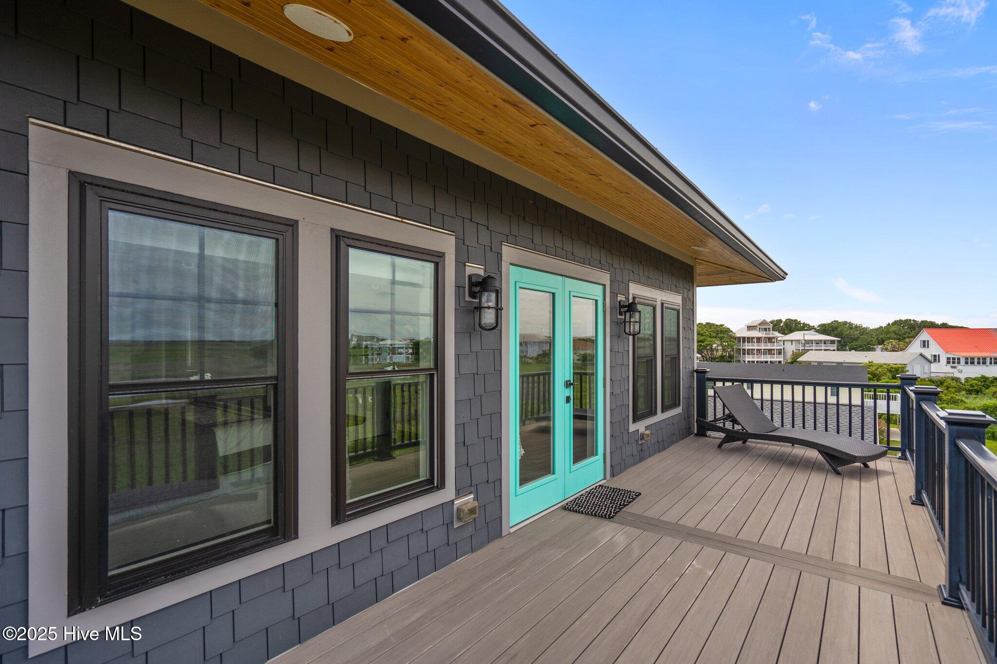 100514029 | Photo 63