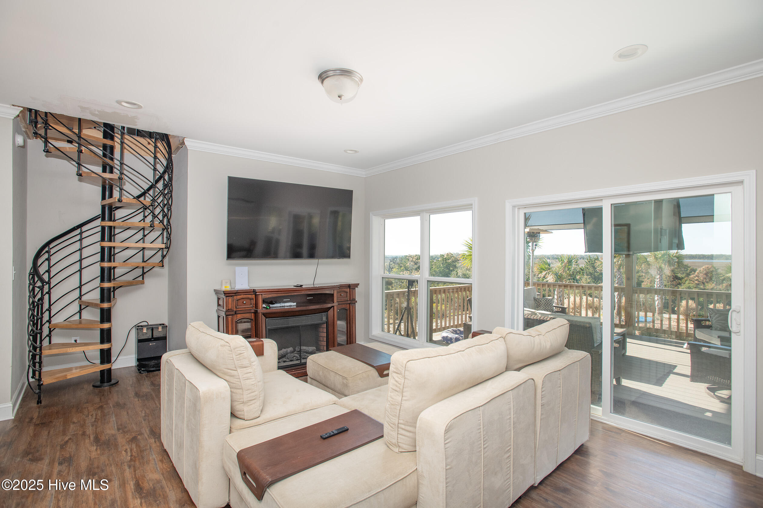 285 Soundview Drive,Cedar Island