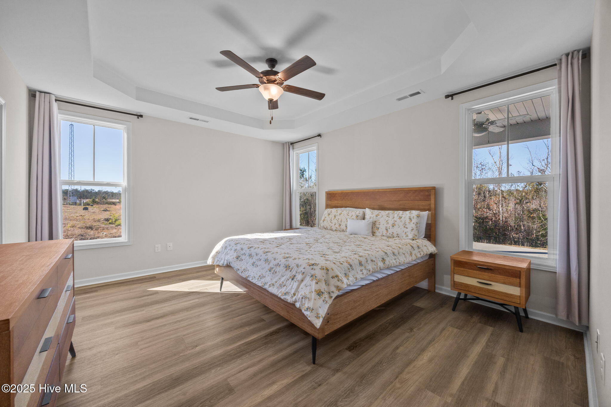 100545459 | Photo 16