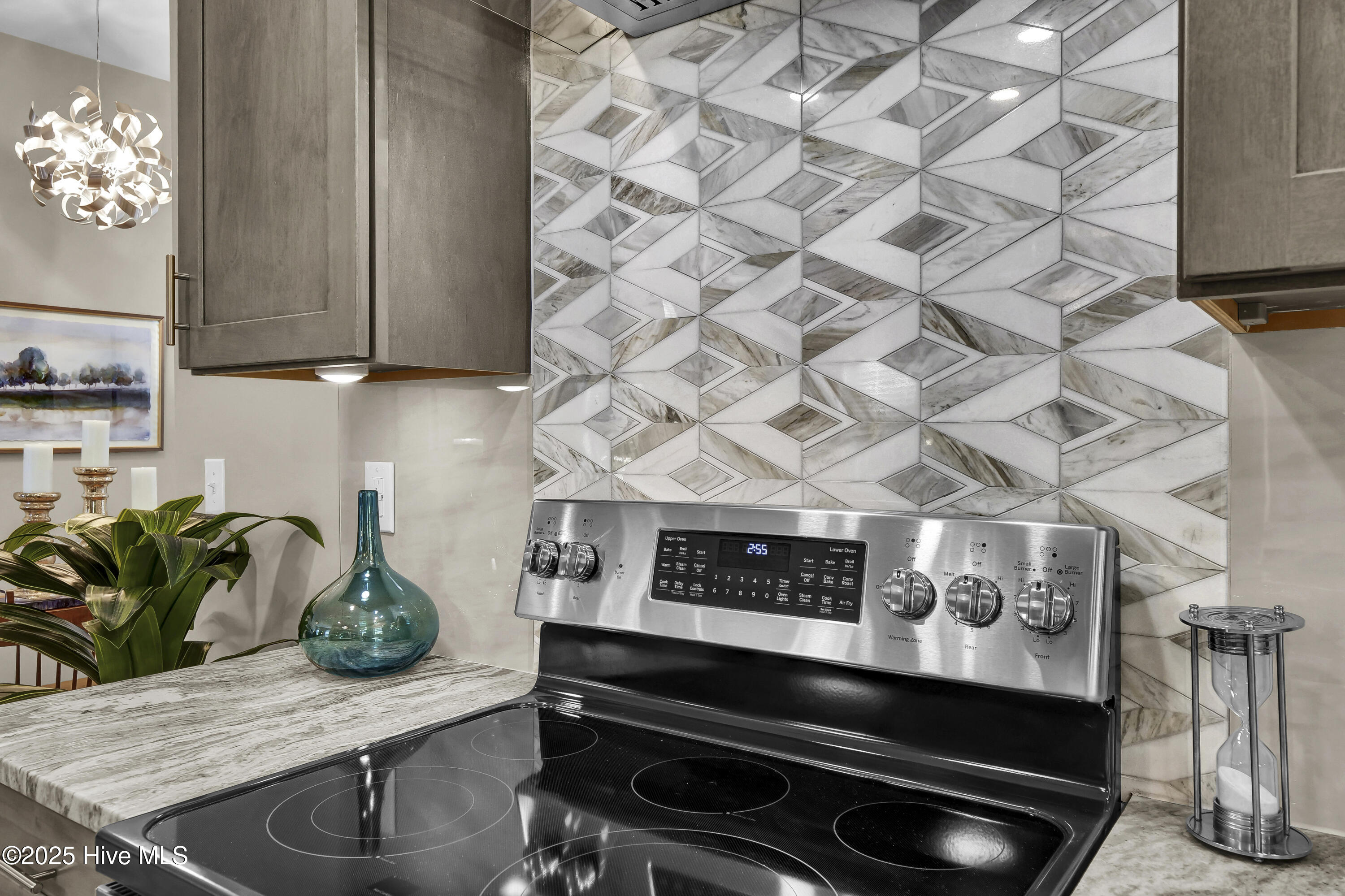 100539058 | Photo 15