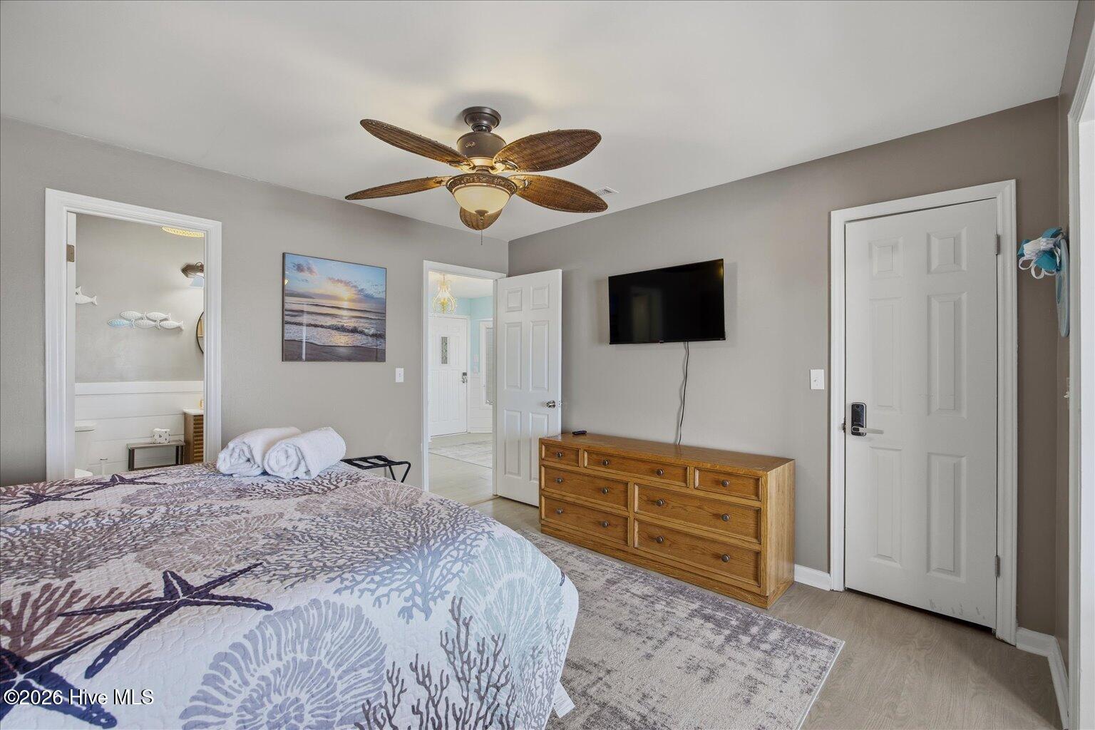 100555921 | Photo 16