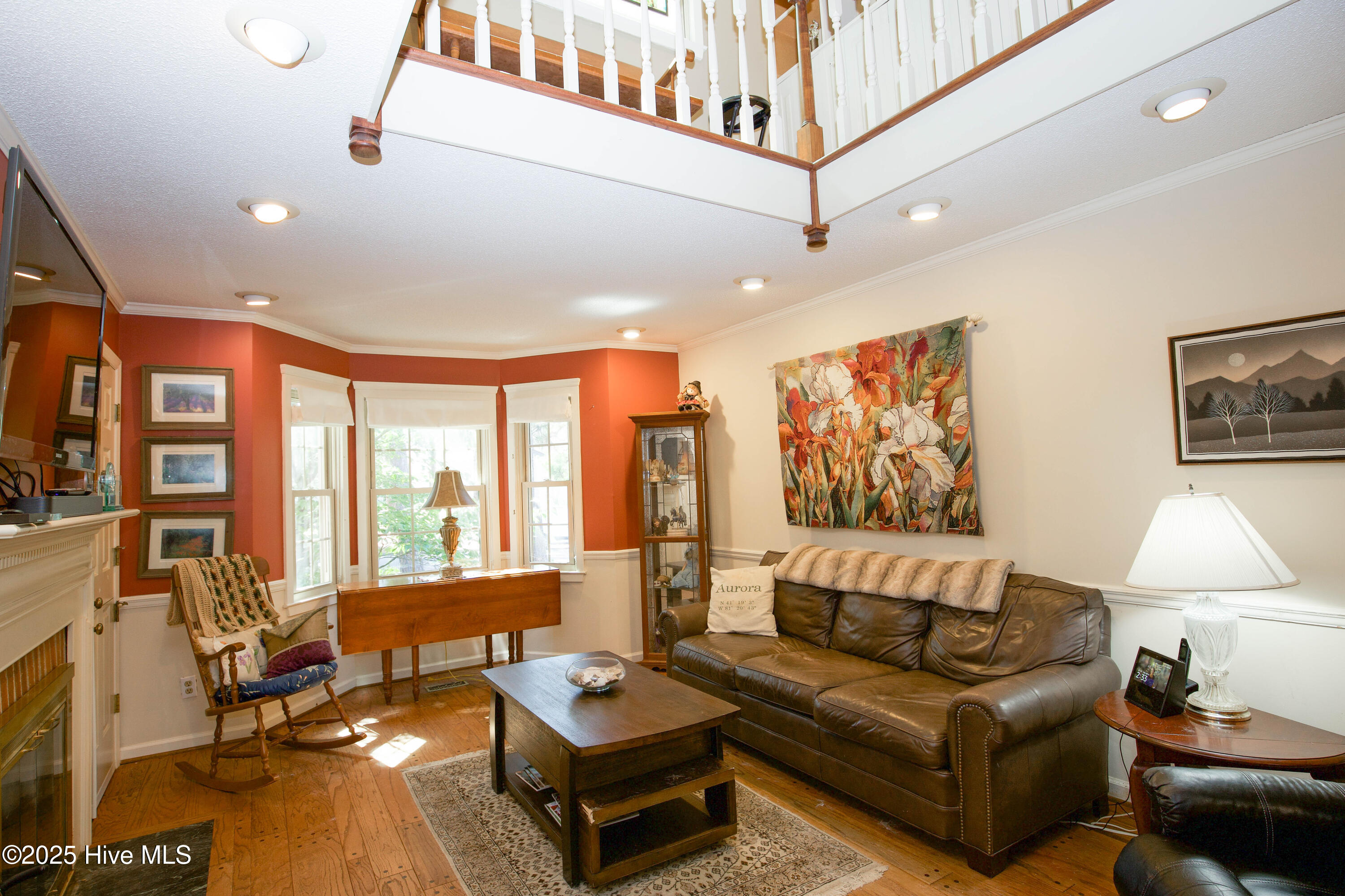 259 E New York Ave-9