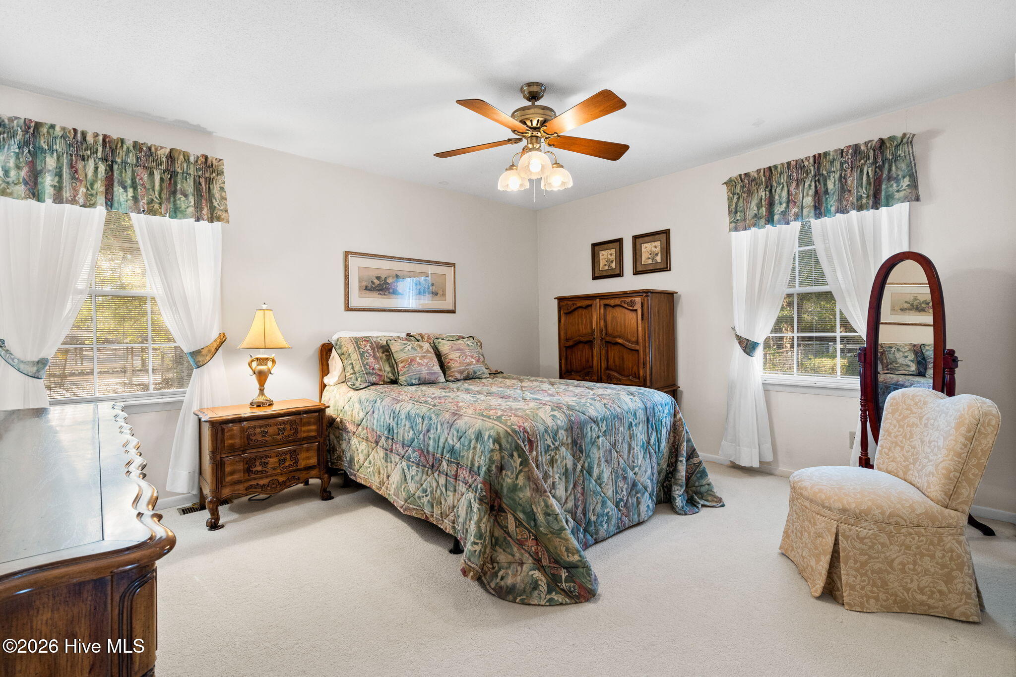 100554530 | Photo 21