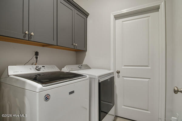 100549068 | Photo 25