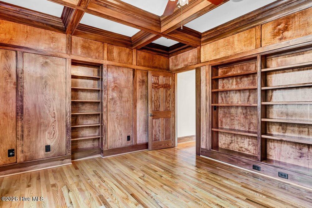 100558488 | Photo 13