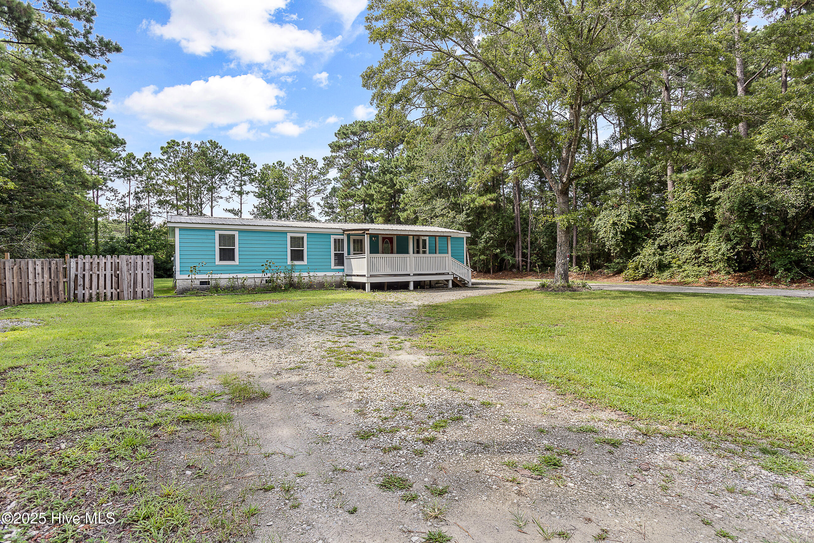116 Sherry Street, Sneads Ferry, NC 28460 – photo 2: 02